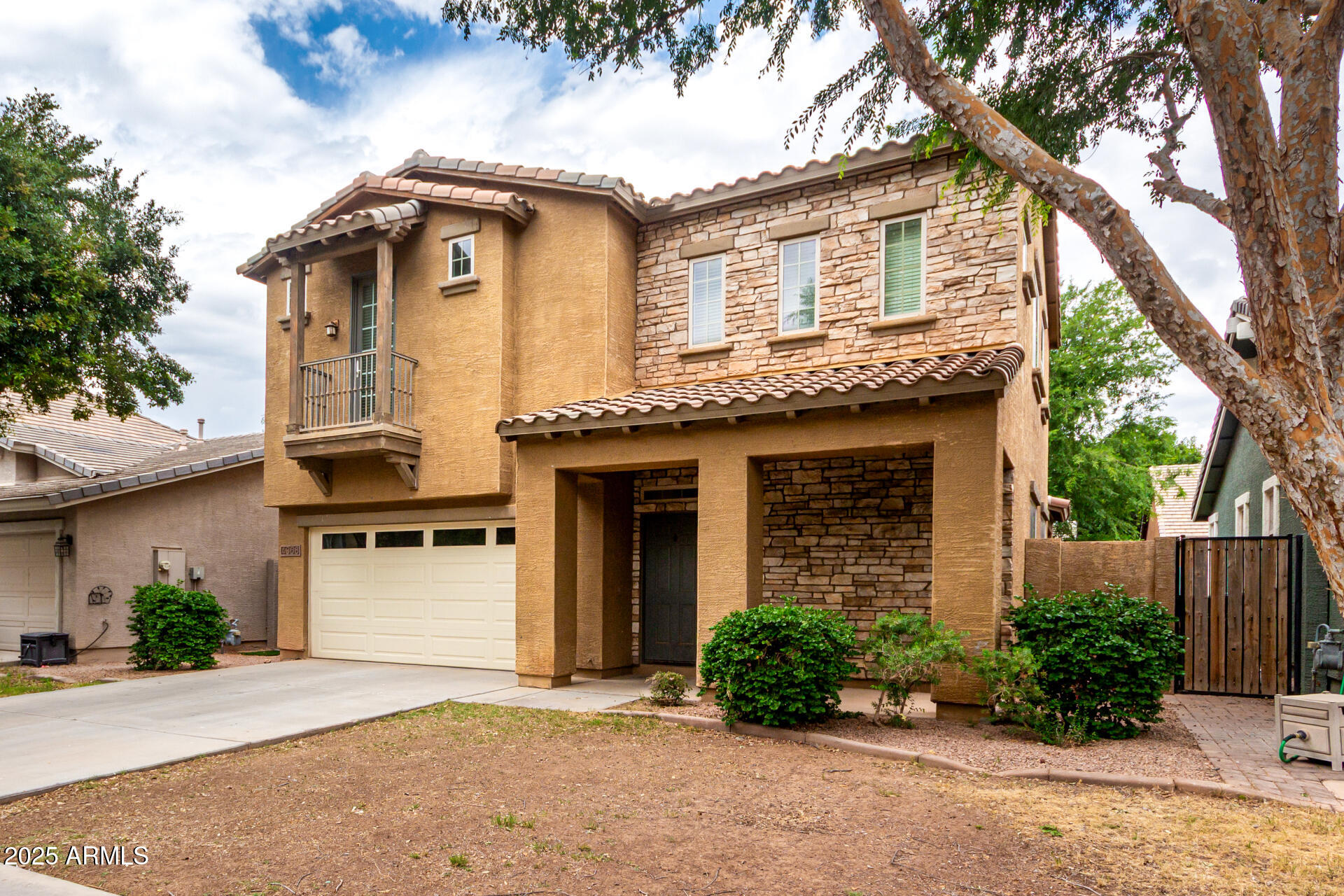 4368 E CULLUMBER Street