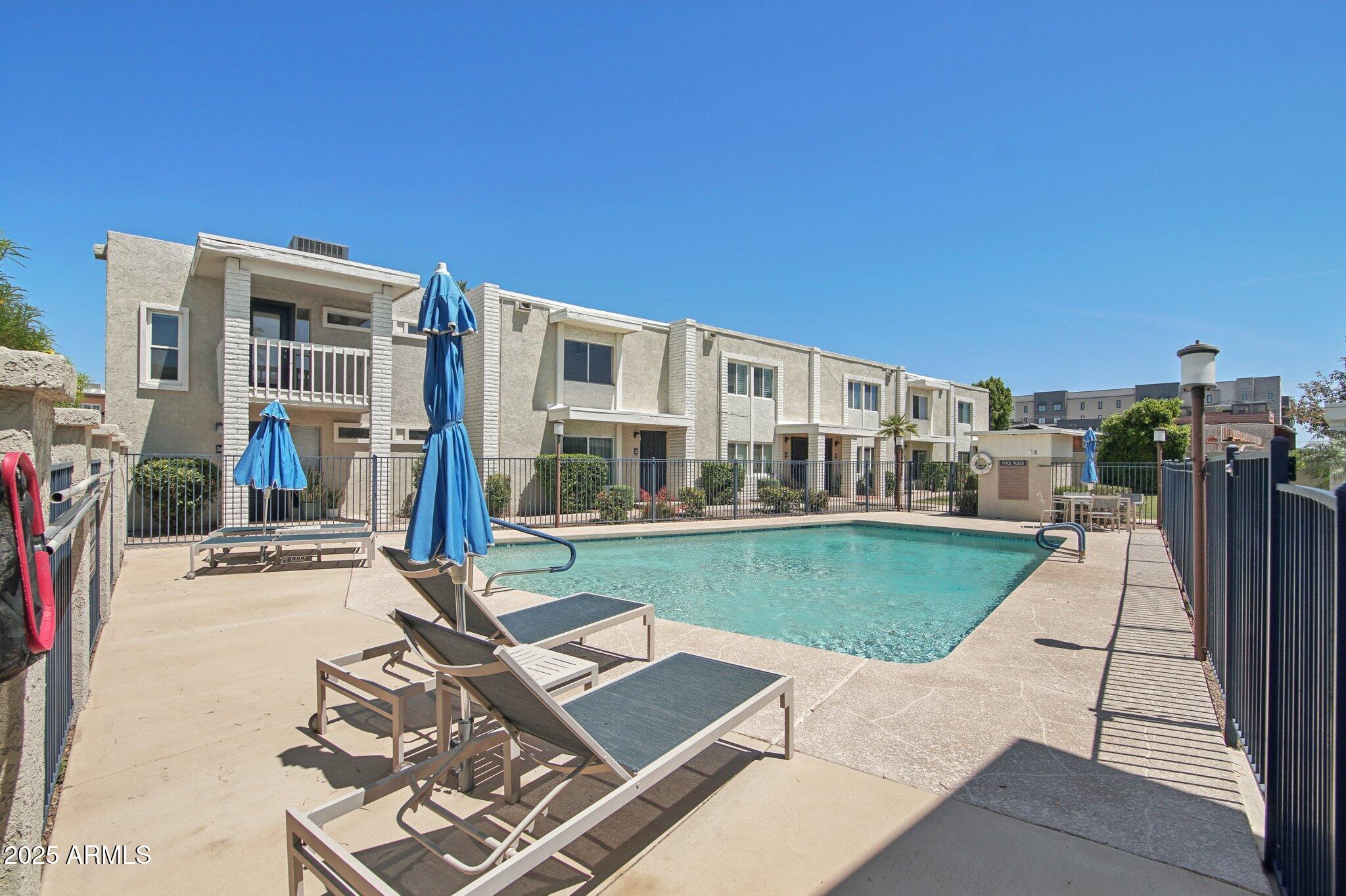 610 E MONTEBELLO Avenue, 46