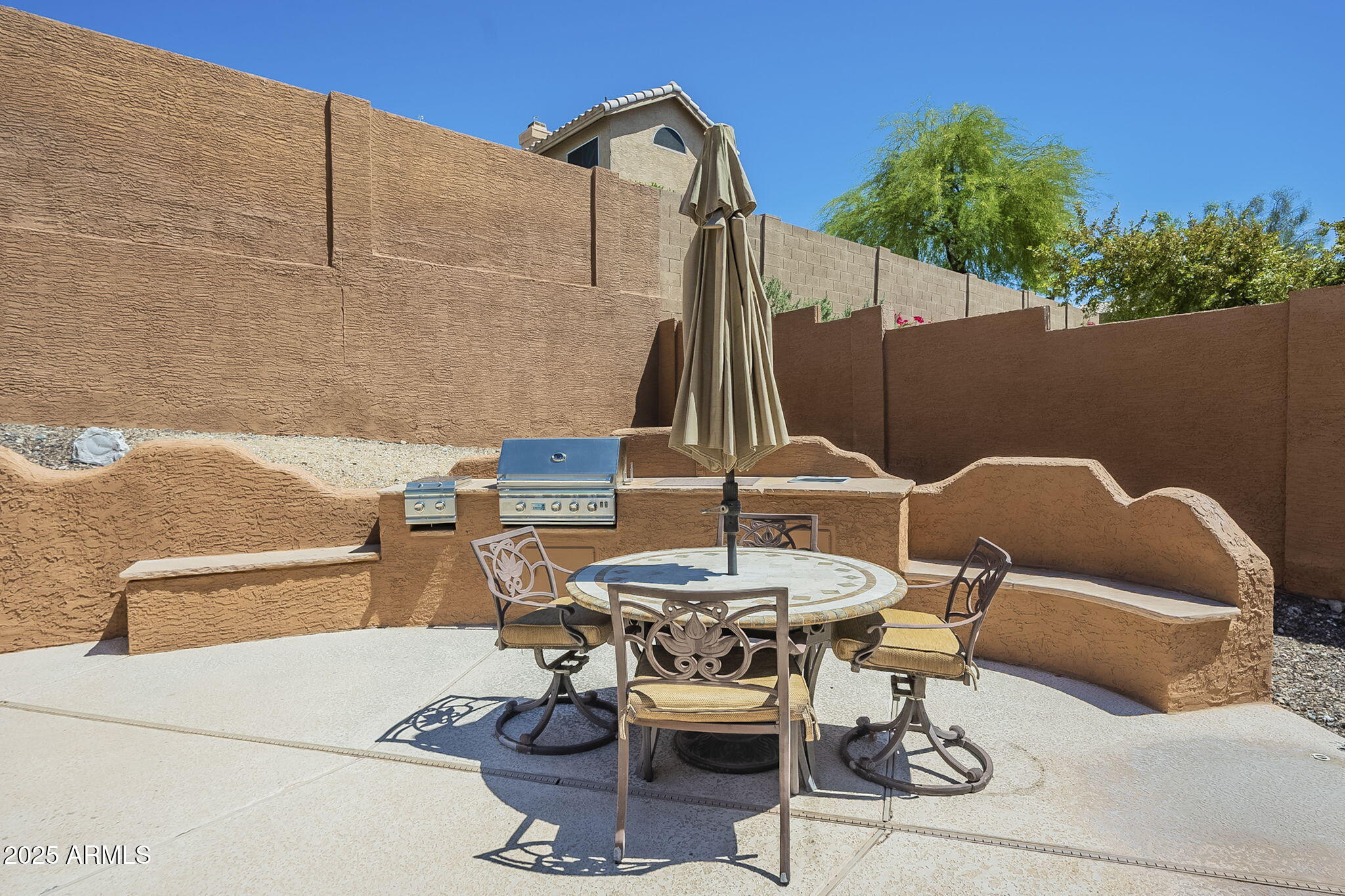 768 E MOUNTAIN SKY Avenue