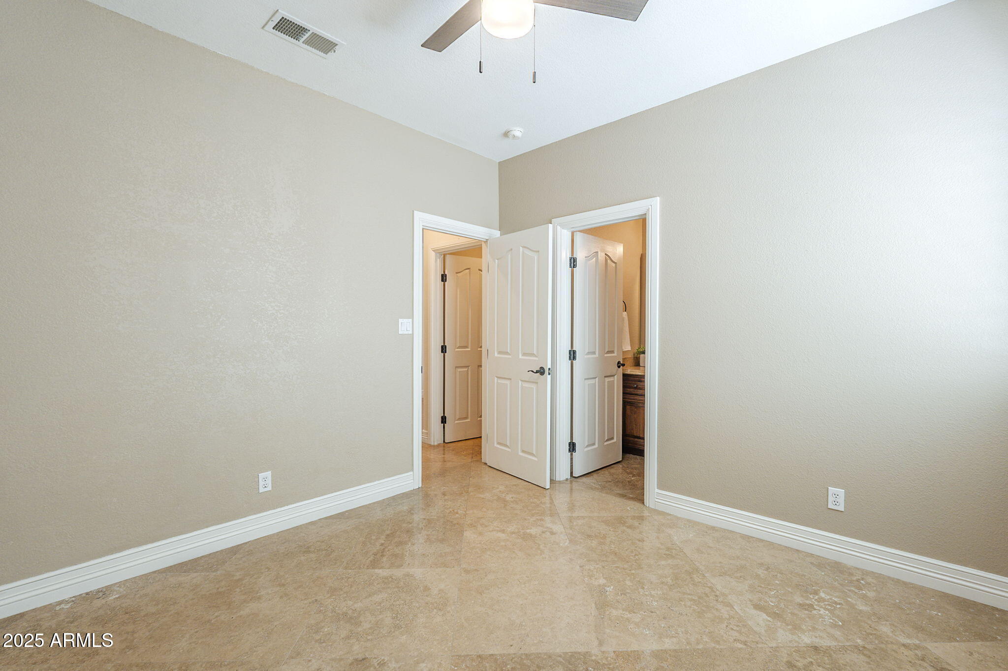 768 E MOUNTAIN SKY Avenue