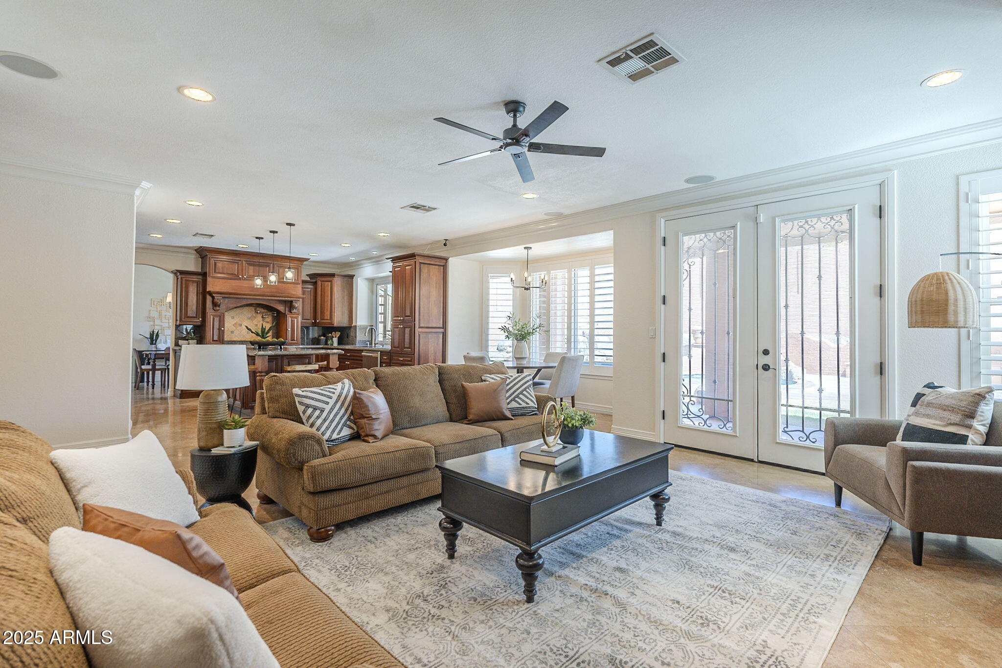 768 E MOUNTAIN SKY Avenue