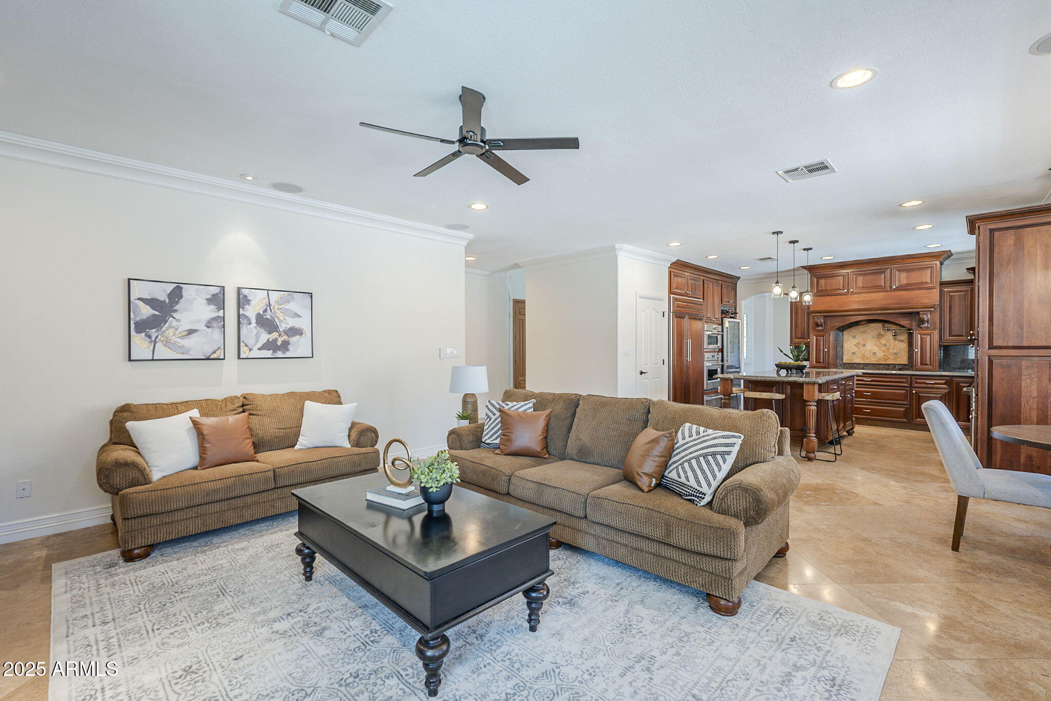 768 E MOUNTAIN SKY Avenue