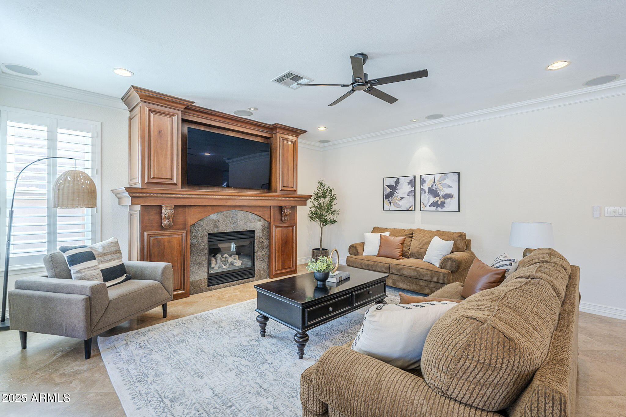 768 E MOUNTAIN SKY Avenue