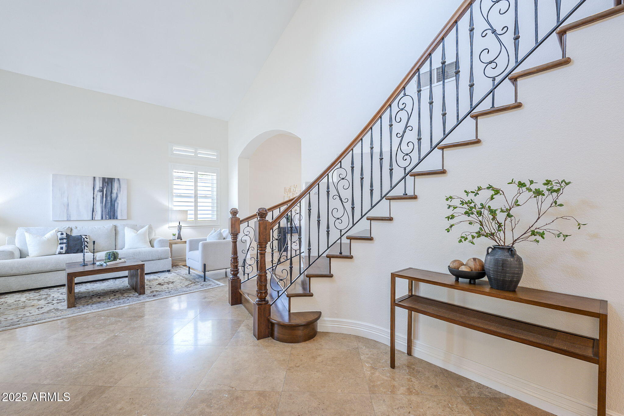 768 E MOUNTAIN SKY Avenue