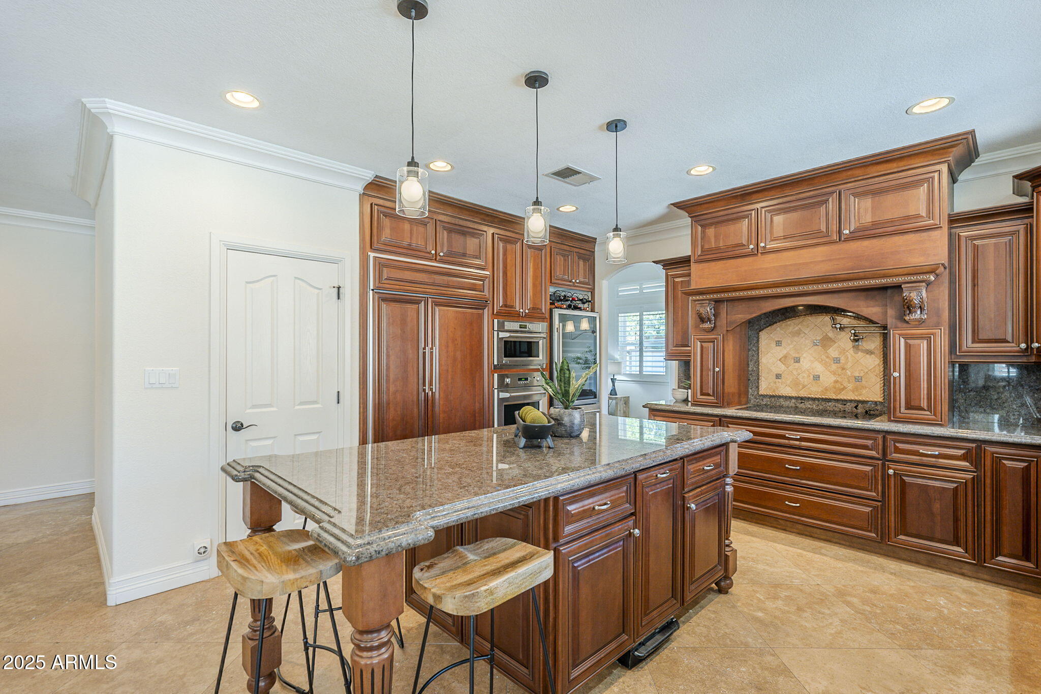 768 E MOUNTAIN SKY Avenue