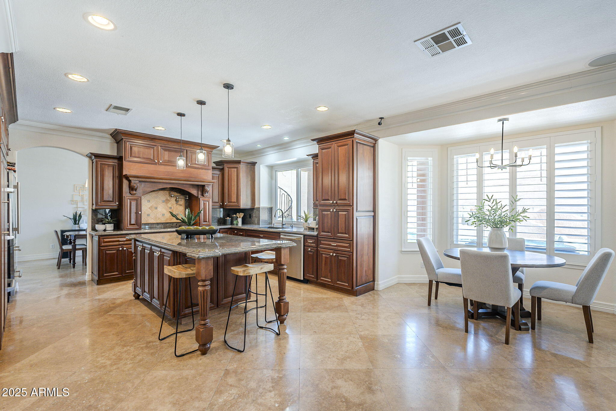 768 E MOUNTAIN SKY Avenue