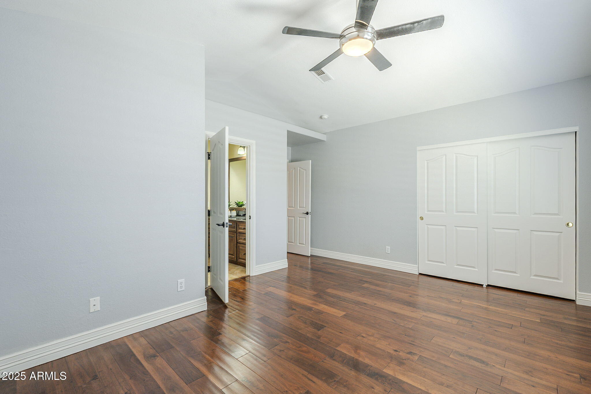 768 E MOUNTAIN SKY Avenue