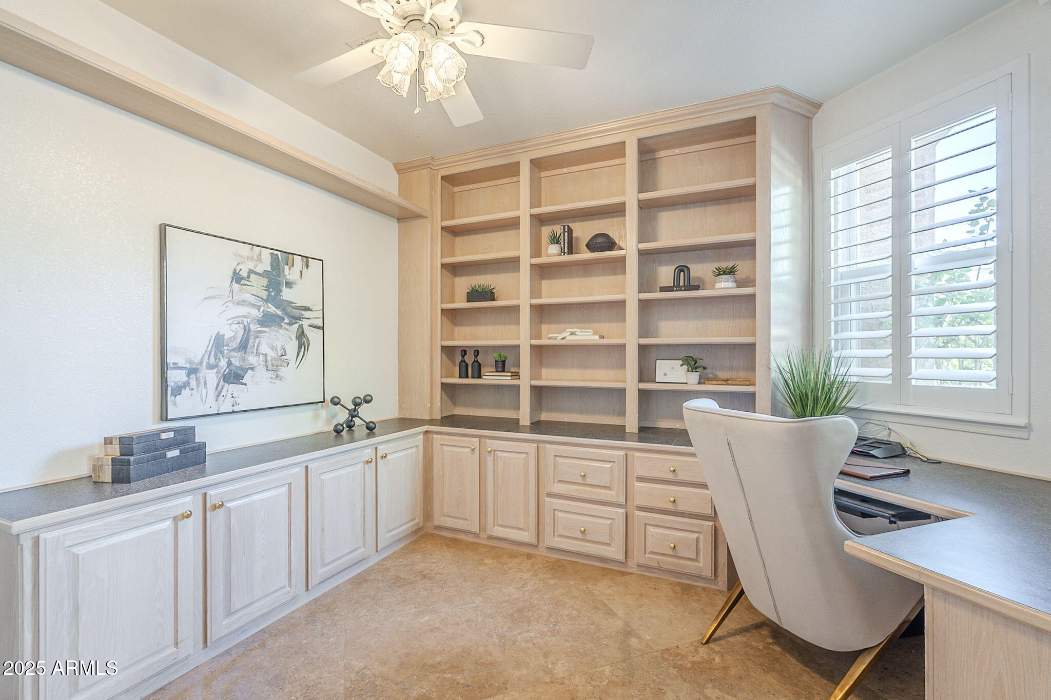 768 E MOUNTAIN SKY Avenue