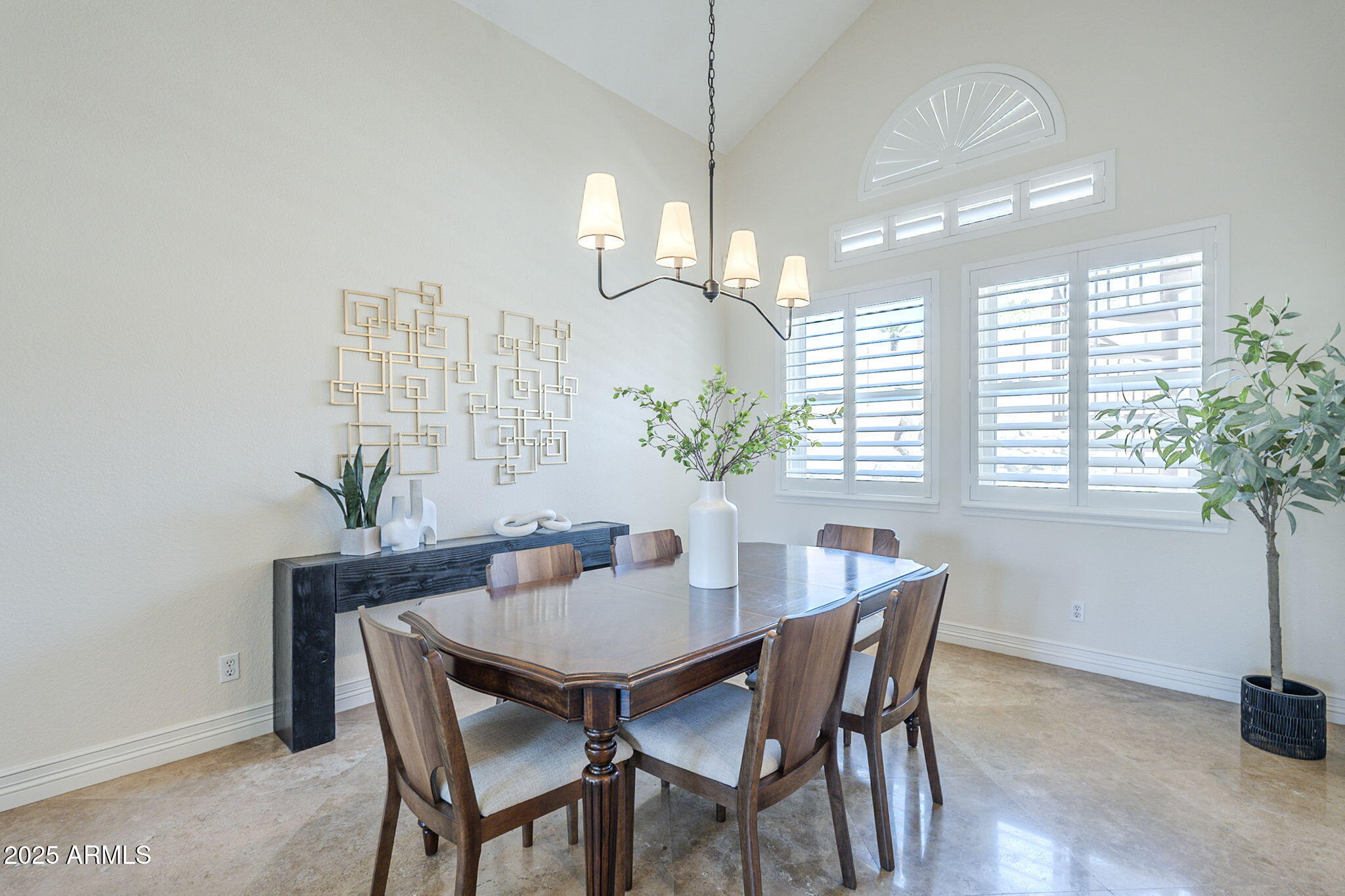 768 E MOUNTAIN SKY Avenue