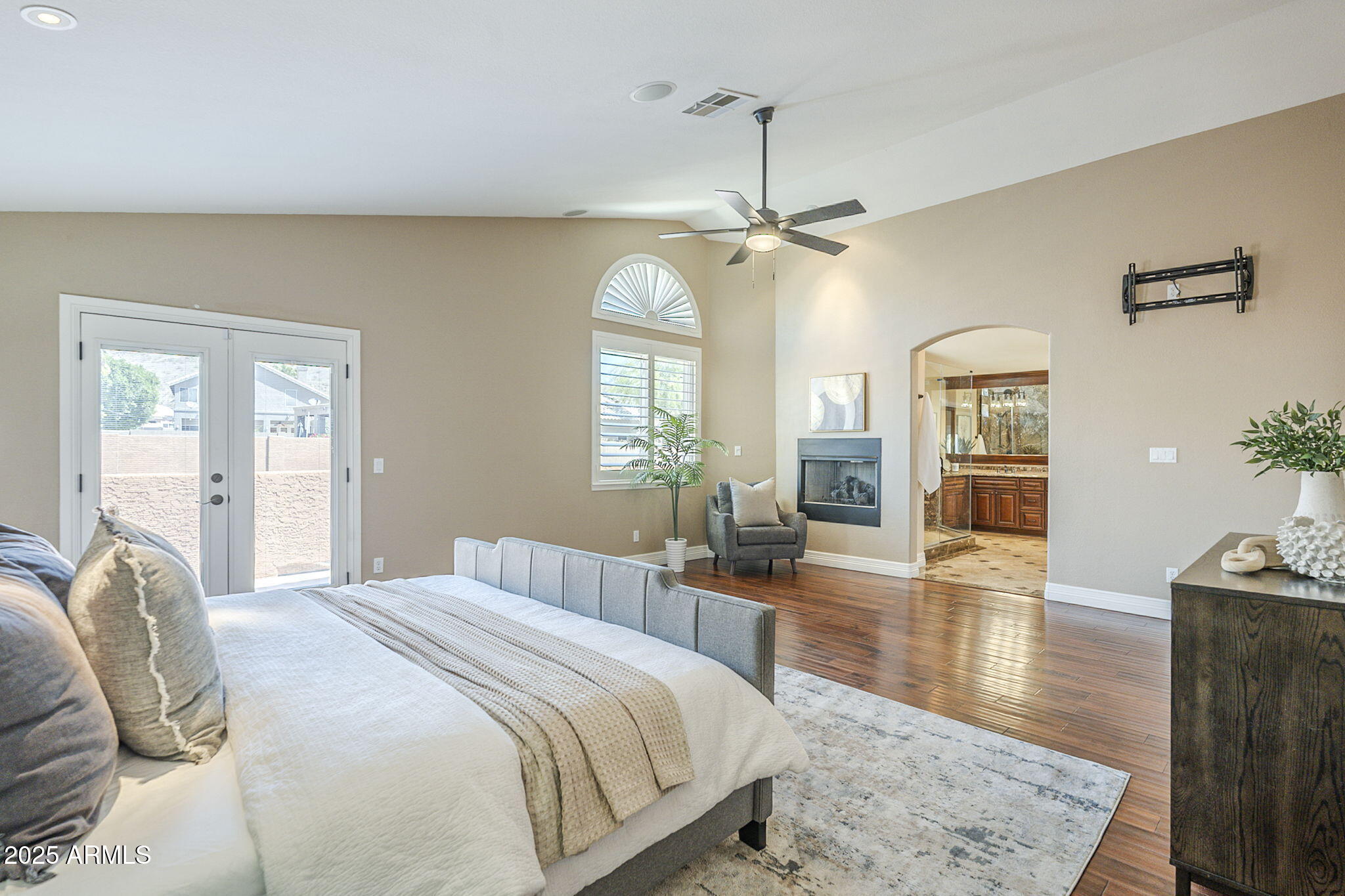 768 E MOUNTAIN SKY Avenue