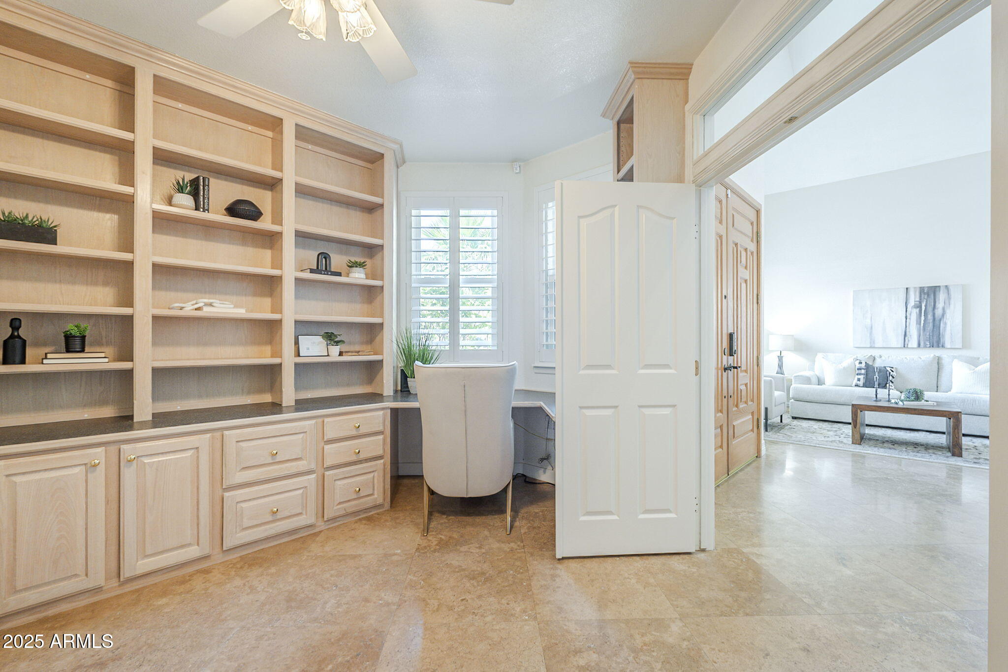 768 E MOUNTAIN SKY Avenue