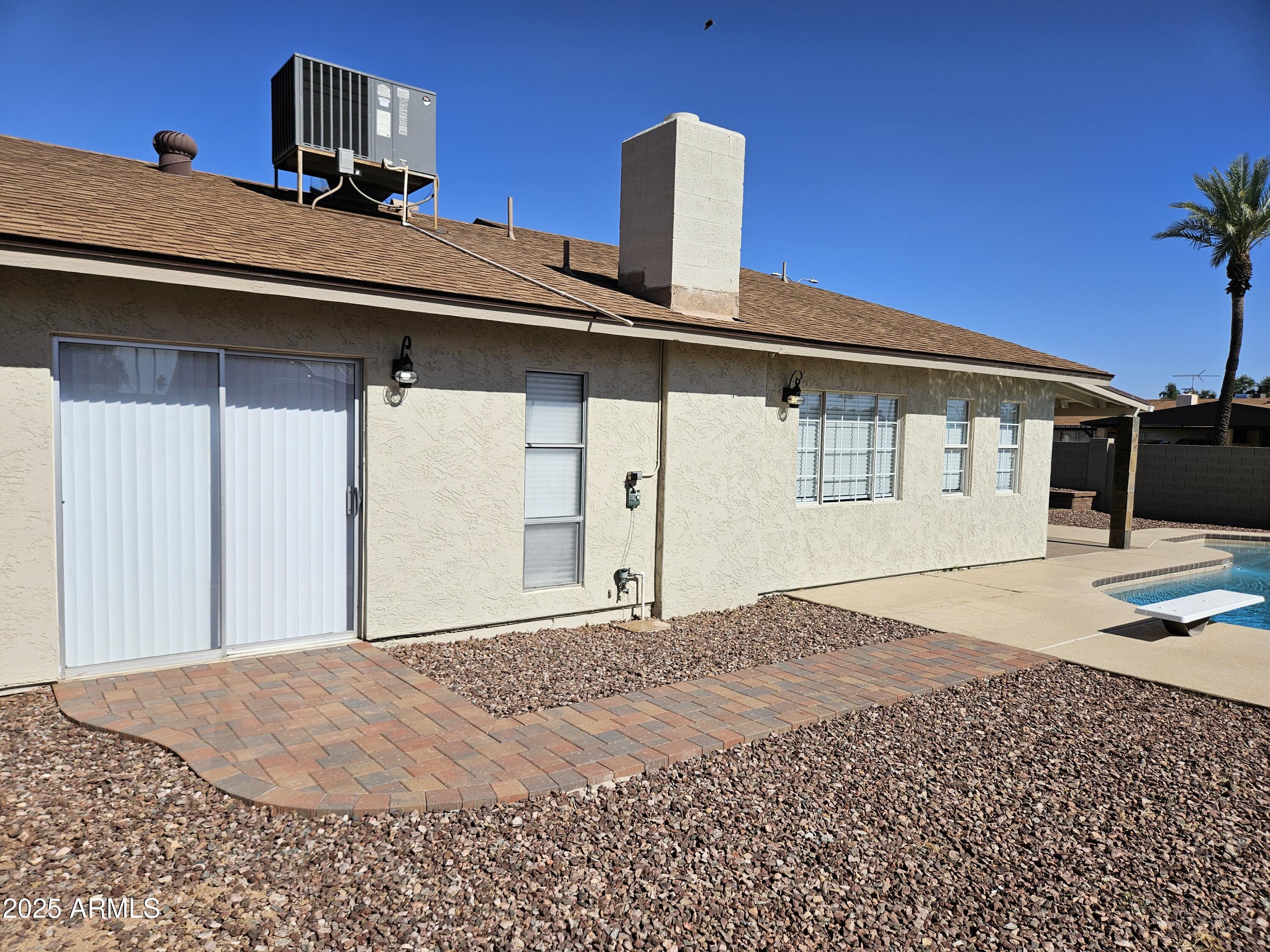9612 N 52ND Drive