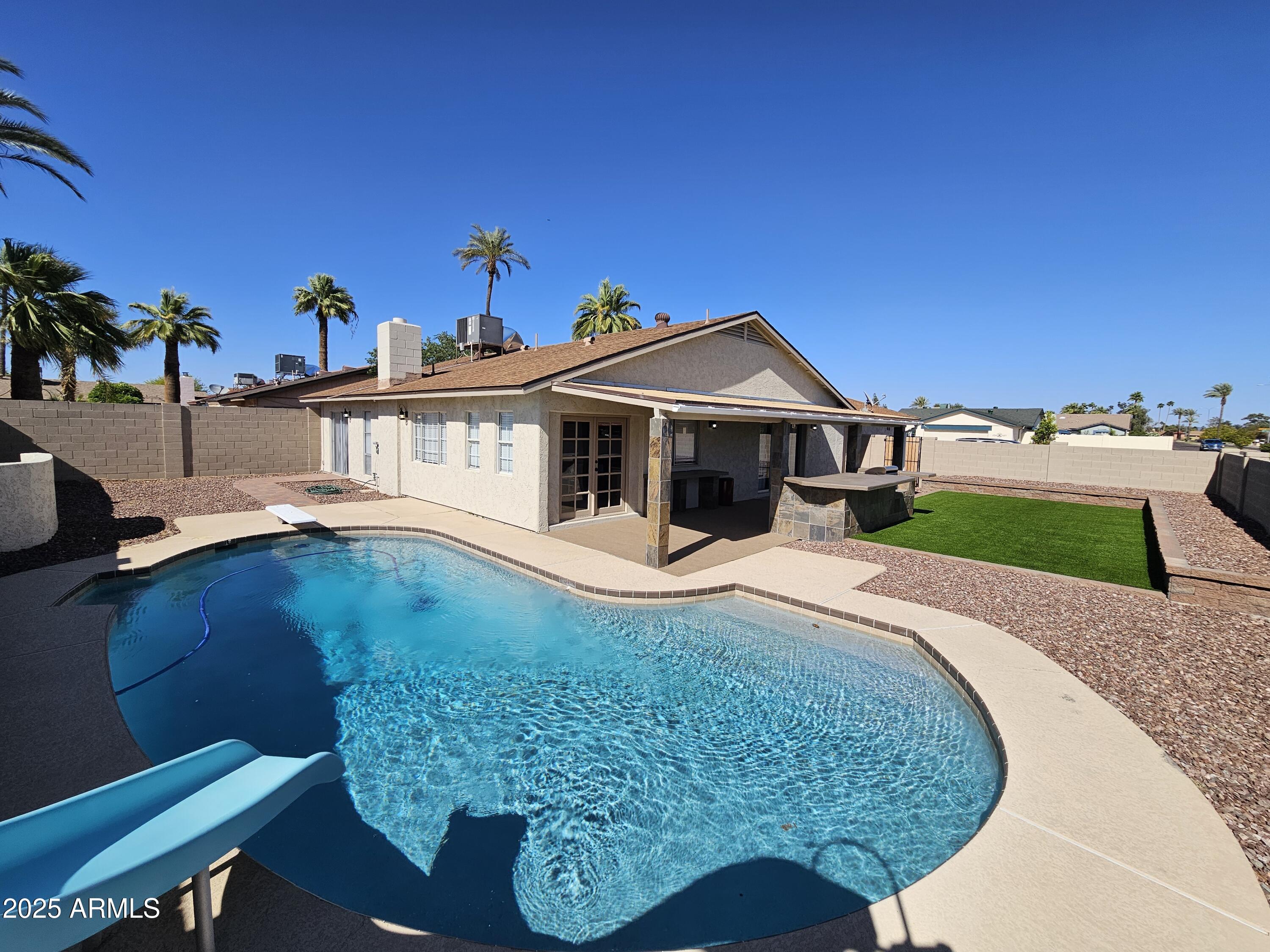 9612 N 52ND Drive