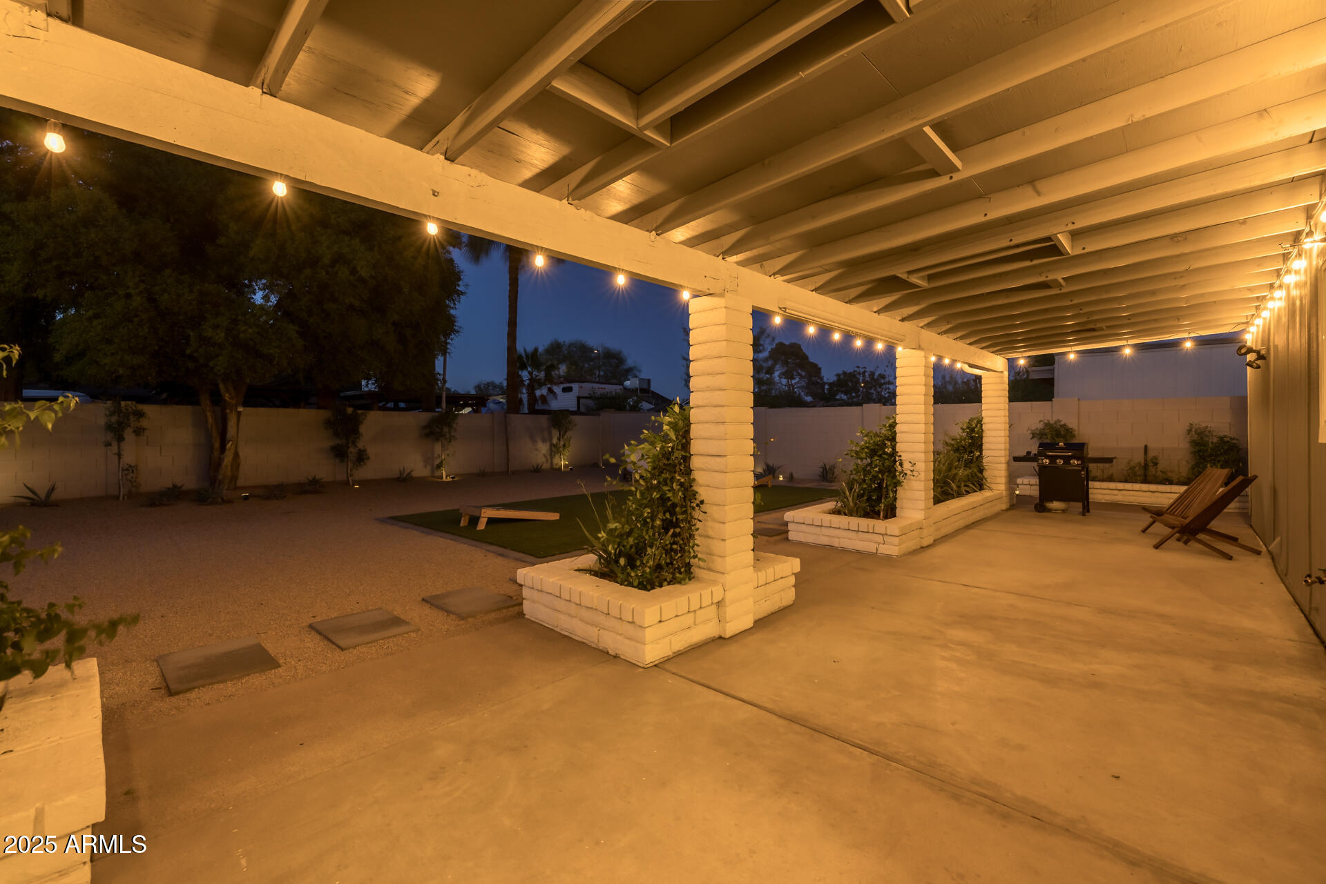 300 E MOORE Avenue