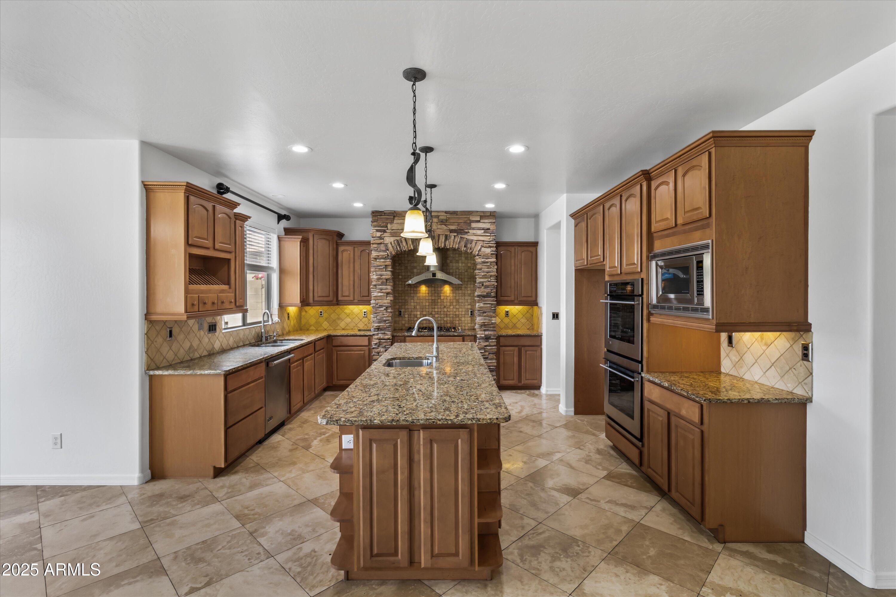 18330 W WOODROW Lane