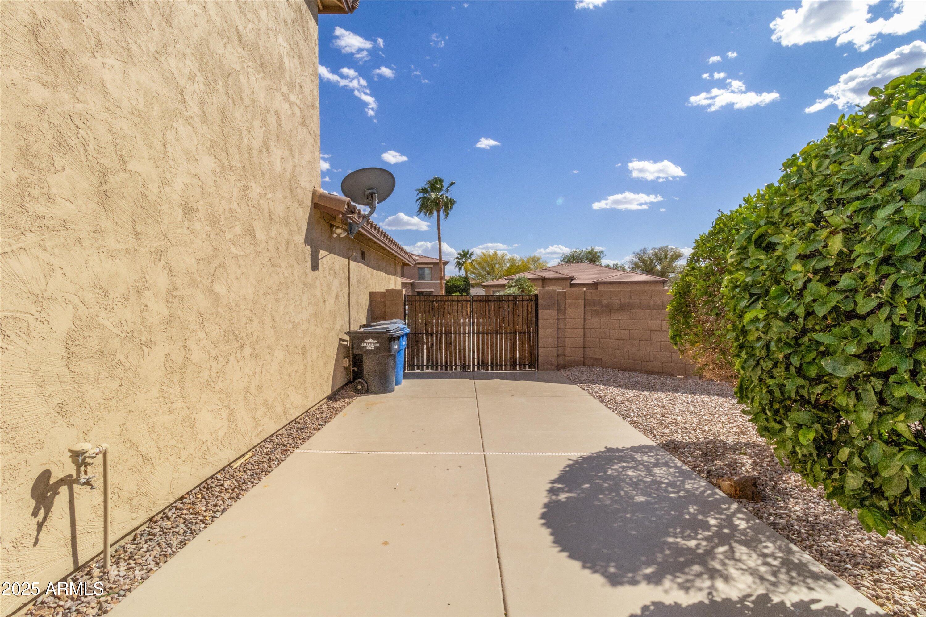 18330 W WOODROW Lane