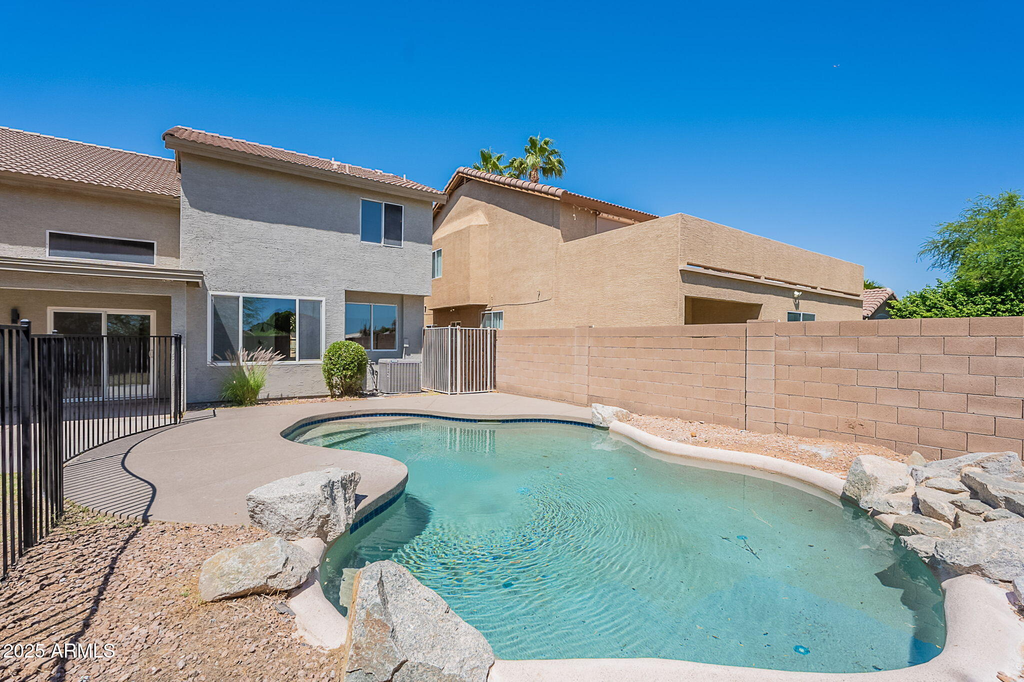 3233 E SEQUOIA Drive