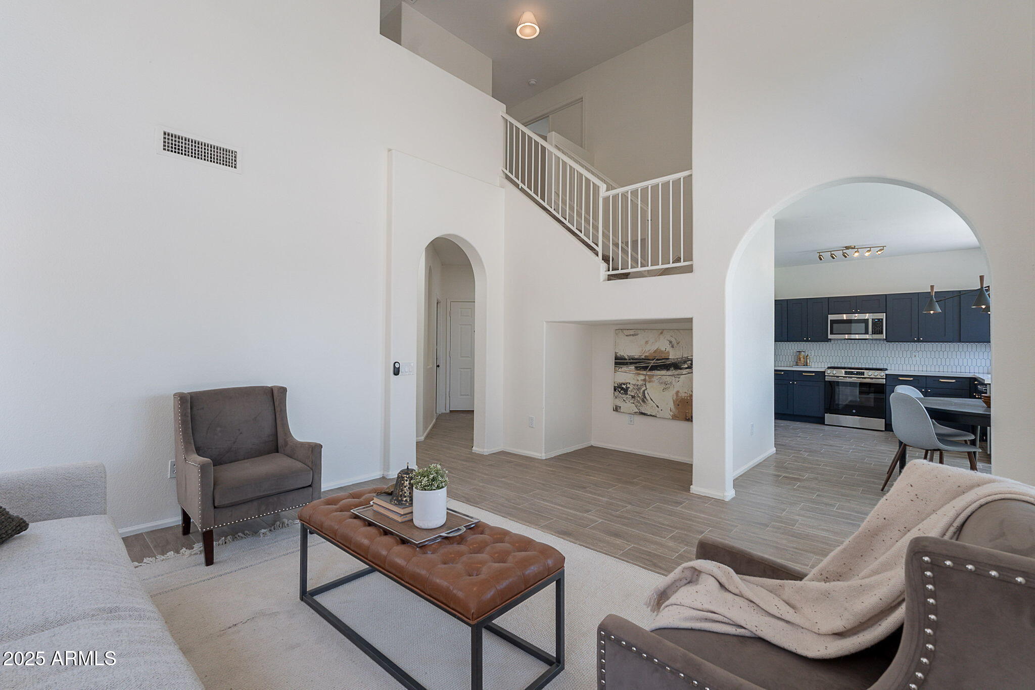 3233 E SEQUOIA Drive
