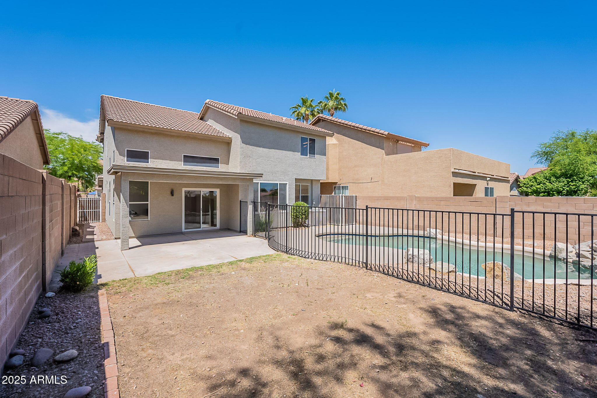 3233 E SEQUOIA Drive