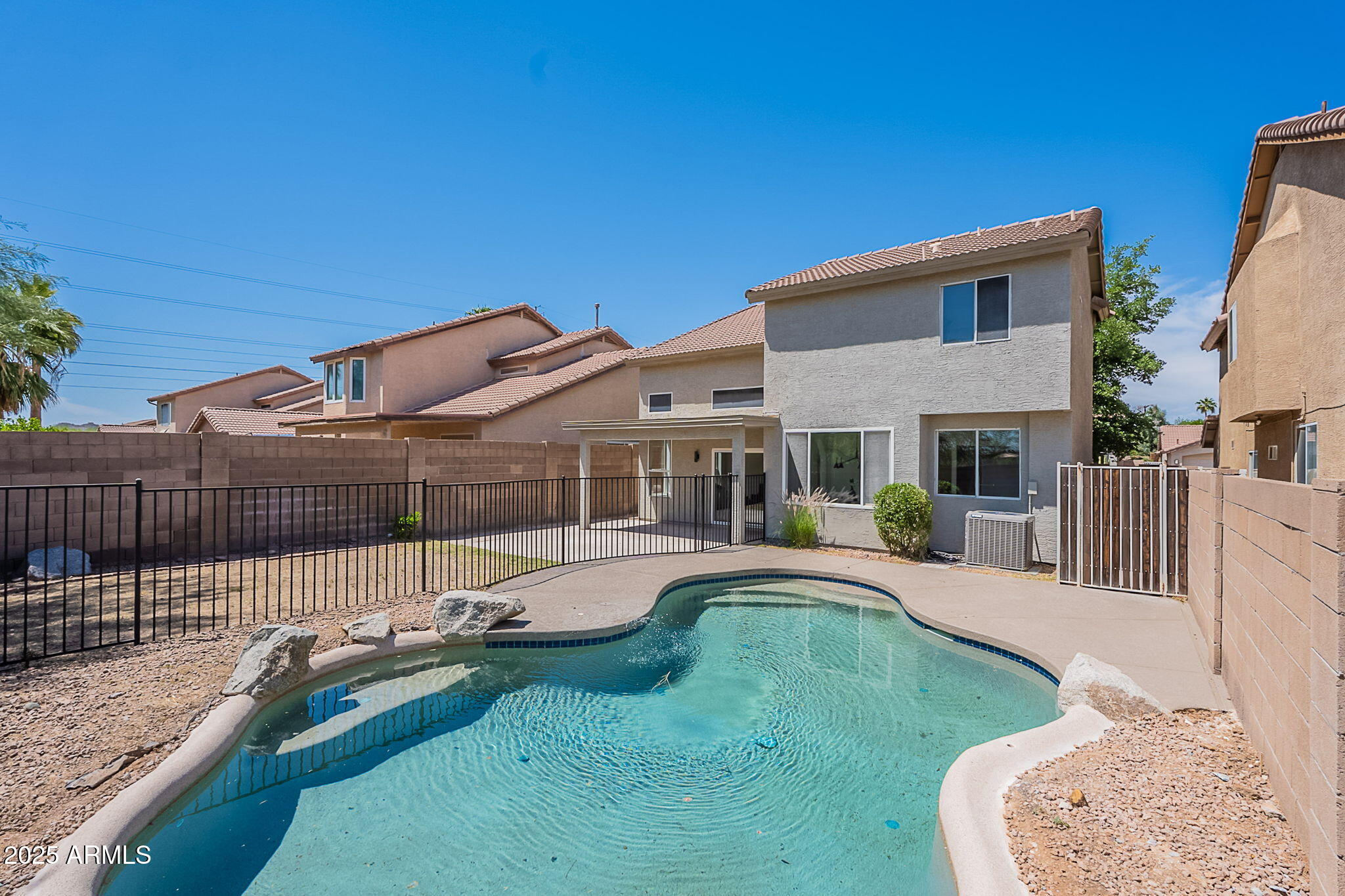 3233 E SEQUOIA Drive