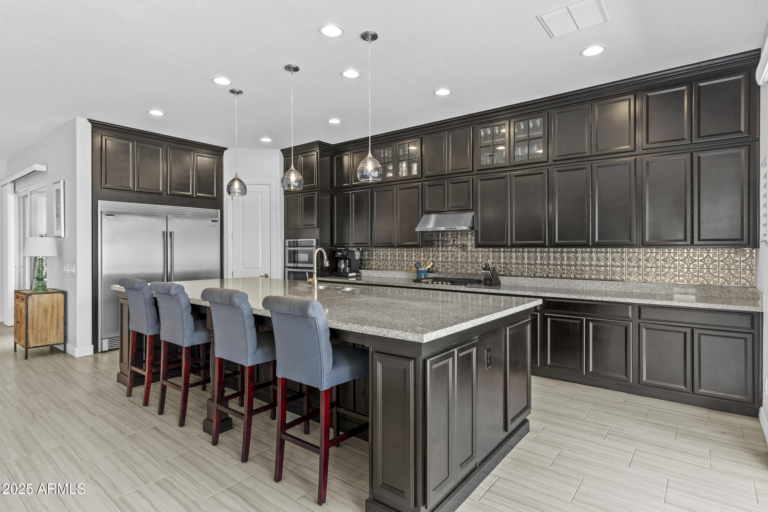 1508 E LEXINGTON Avenue