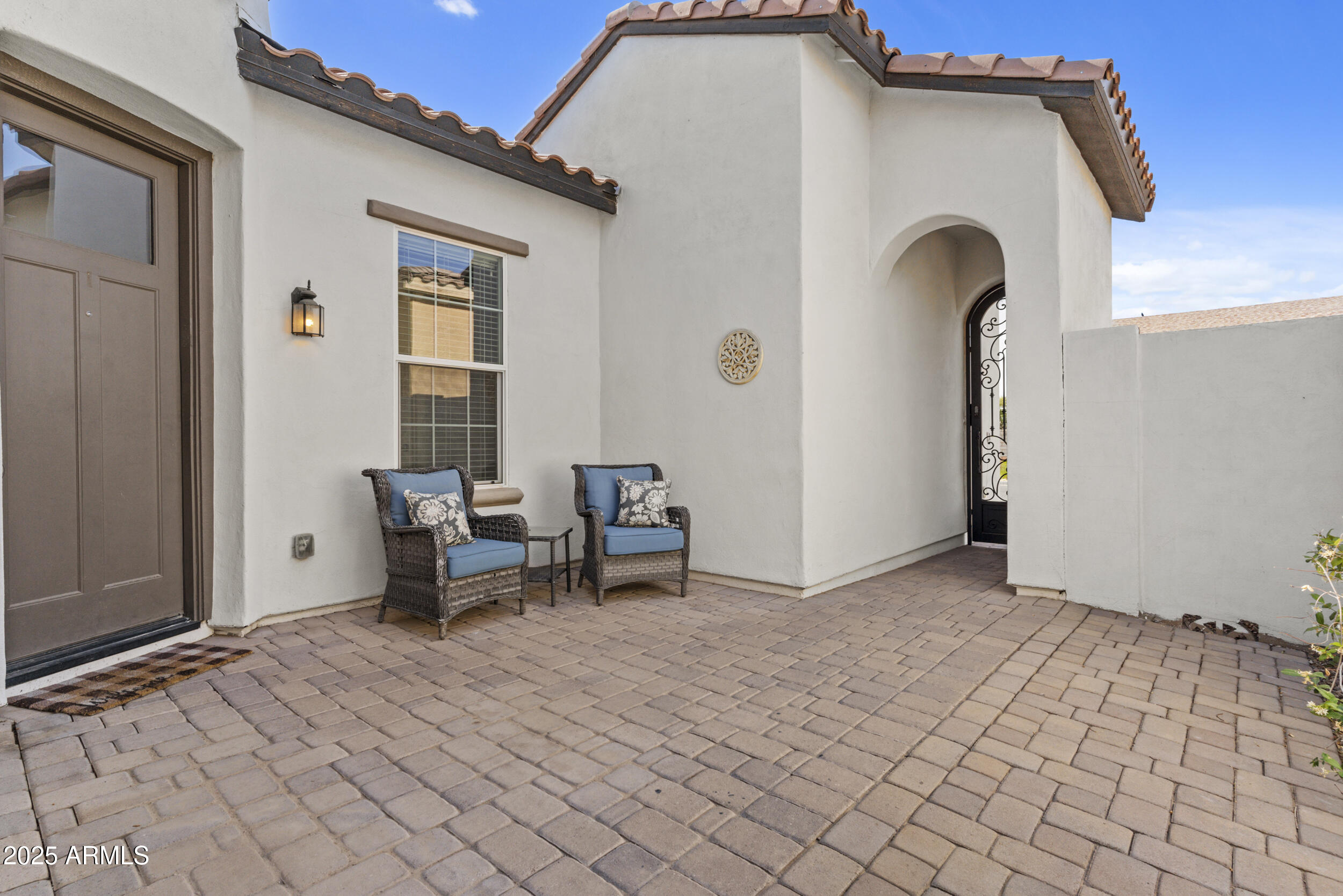 1508 E LEXINGTON Avenue