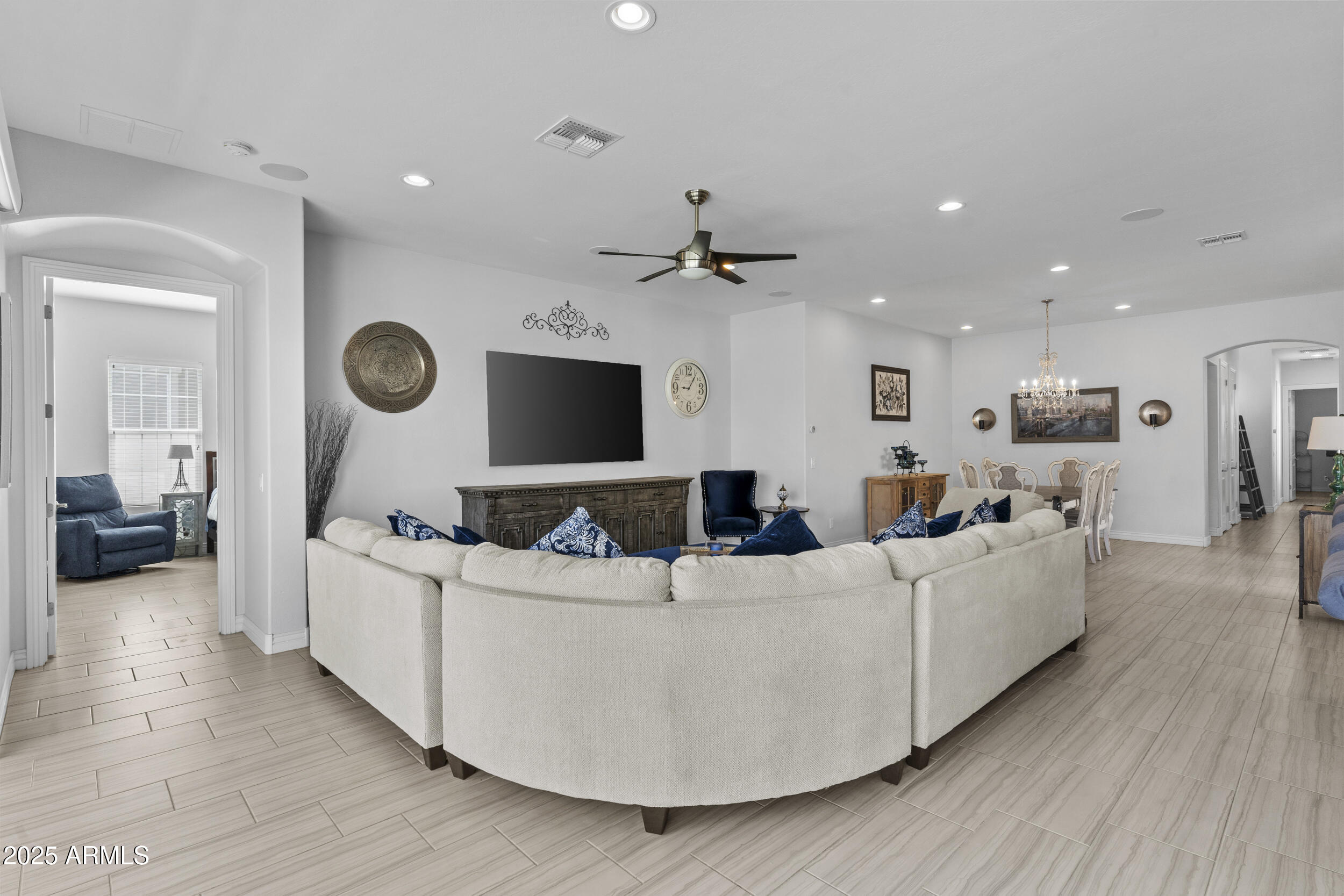 1508 E LEXINGTON Avenue