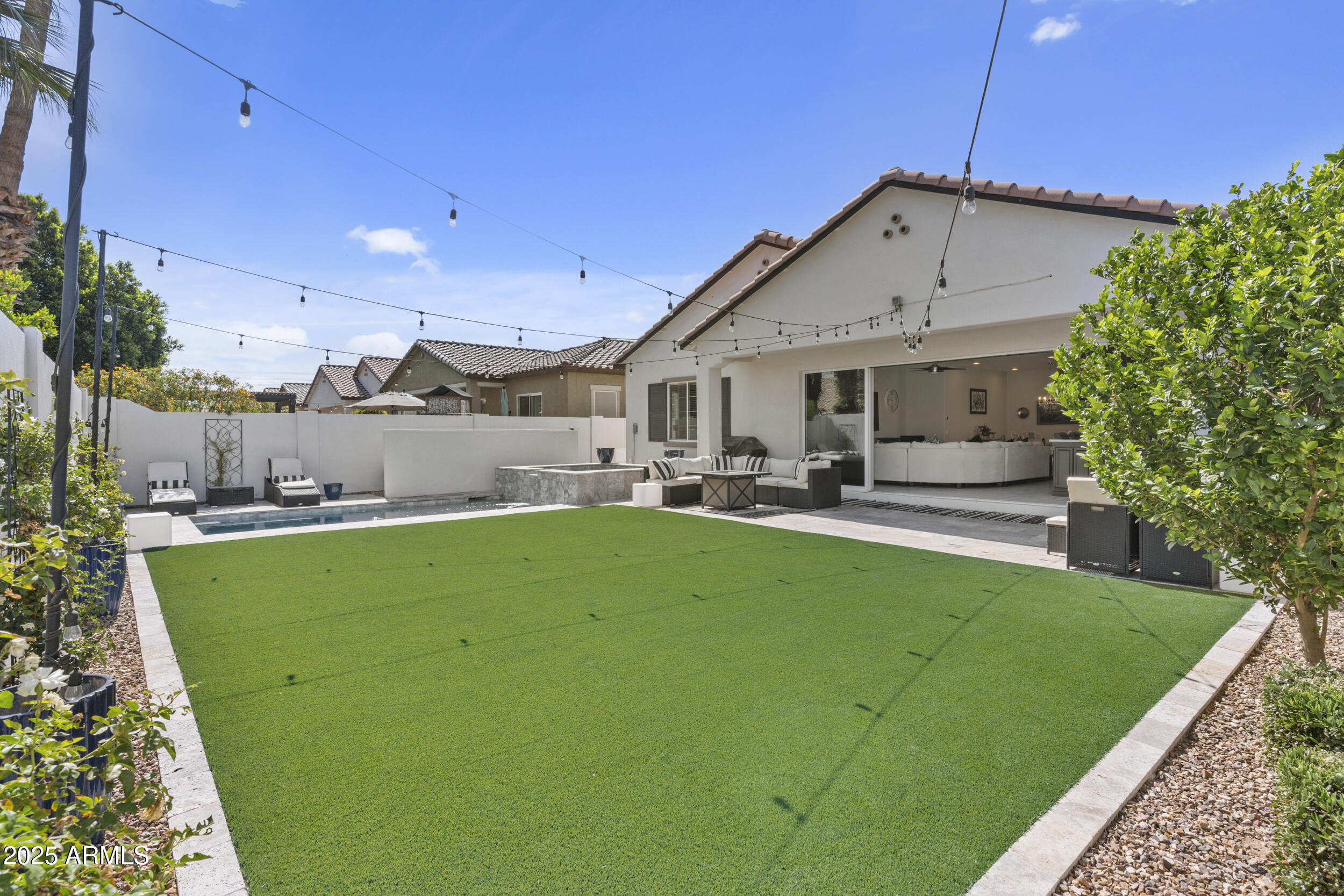 1508 E LEXINGTON Avenue