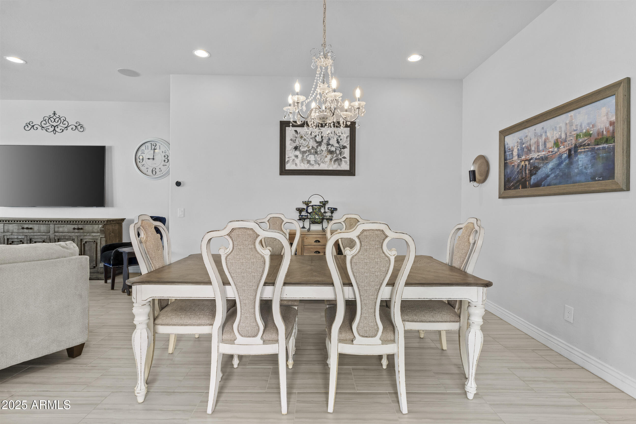 1508 E LEXINGTON Avenue