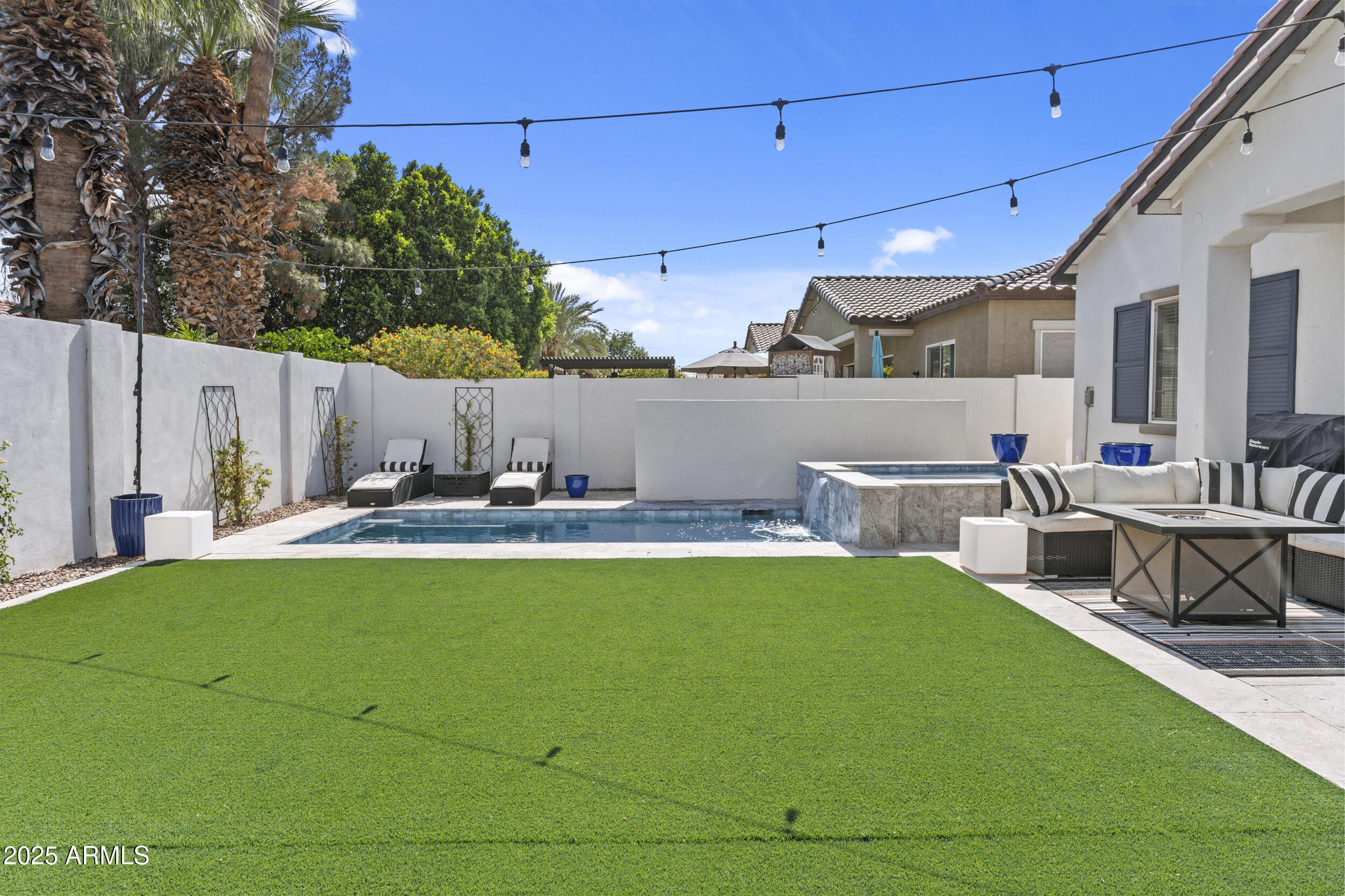 1508 E LEXINGTON Avenue