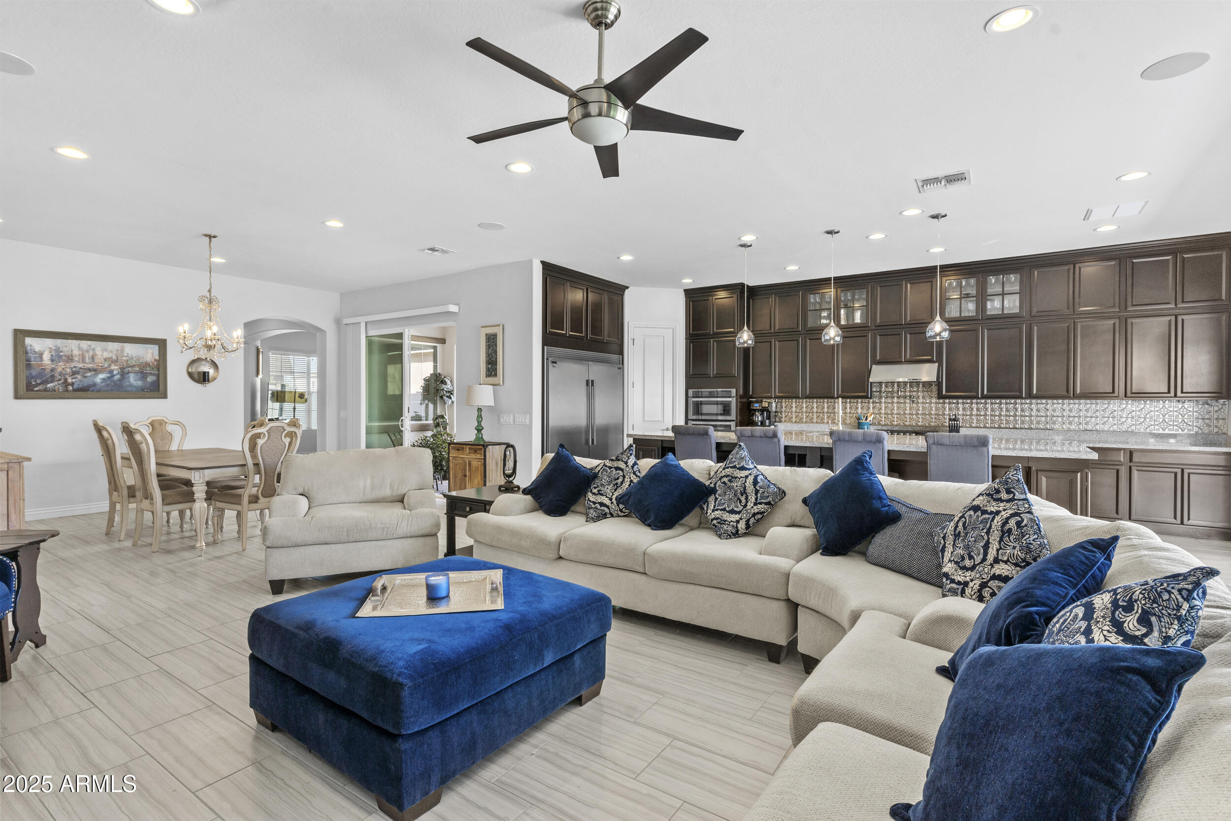 1508 E LEXINGTON Avenue