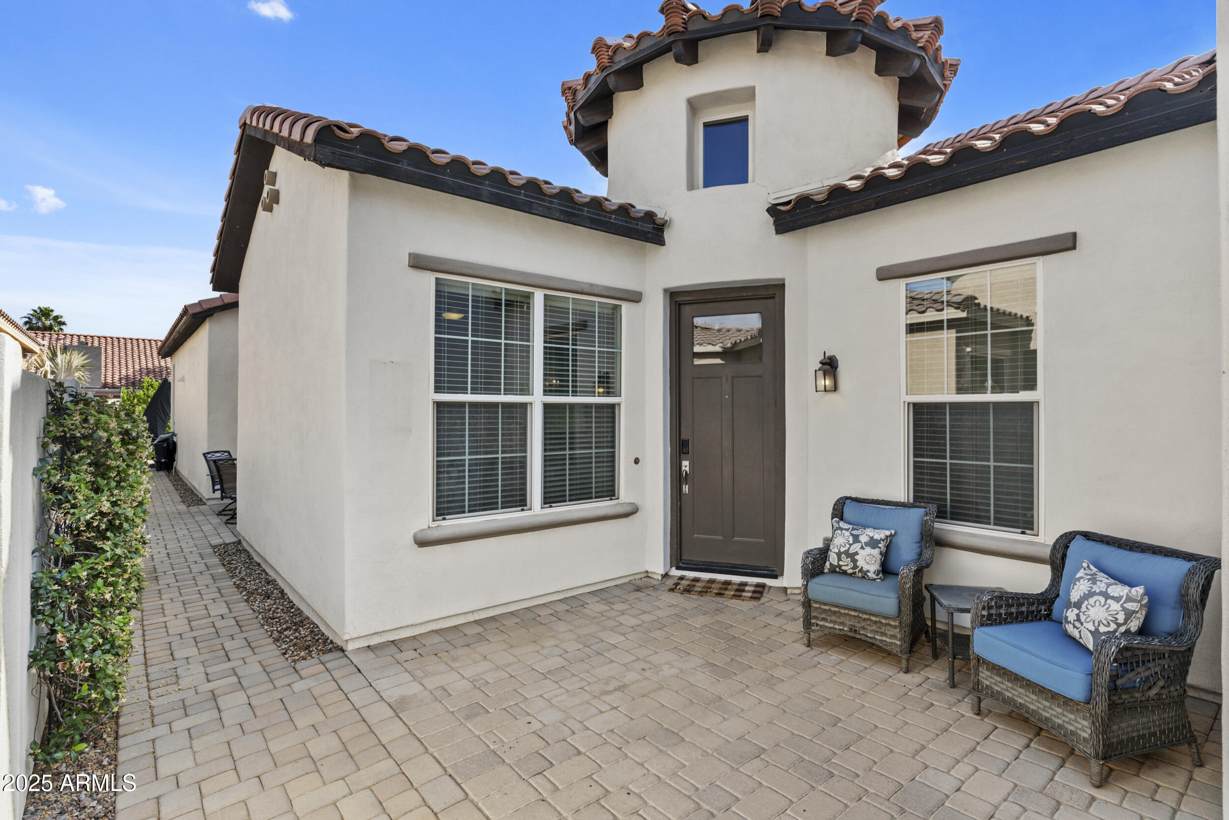 1508 E LEXINGTON Avenue