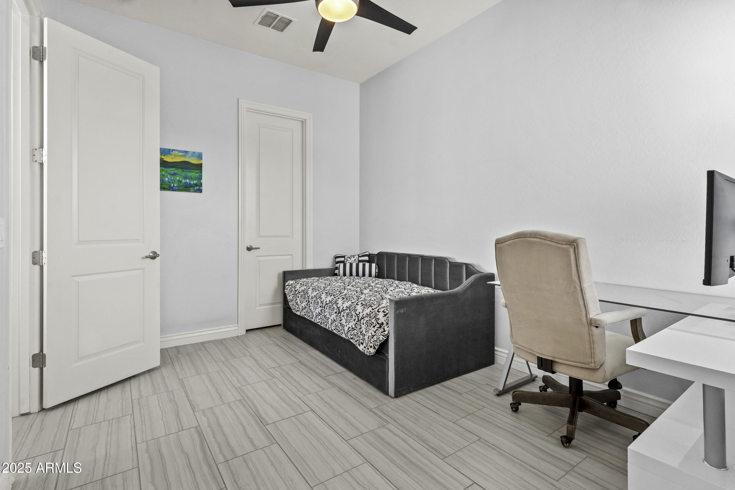 1508 E LEXINGTON Avenue