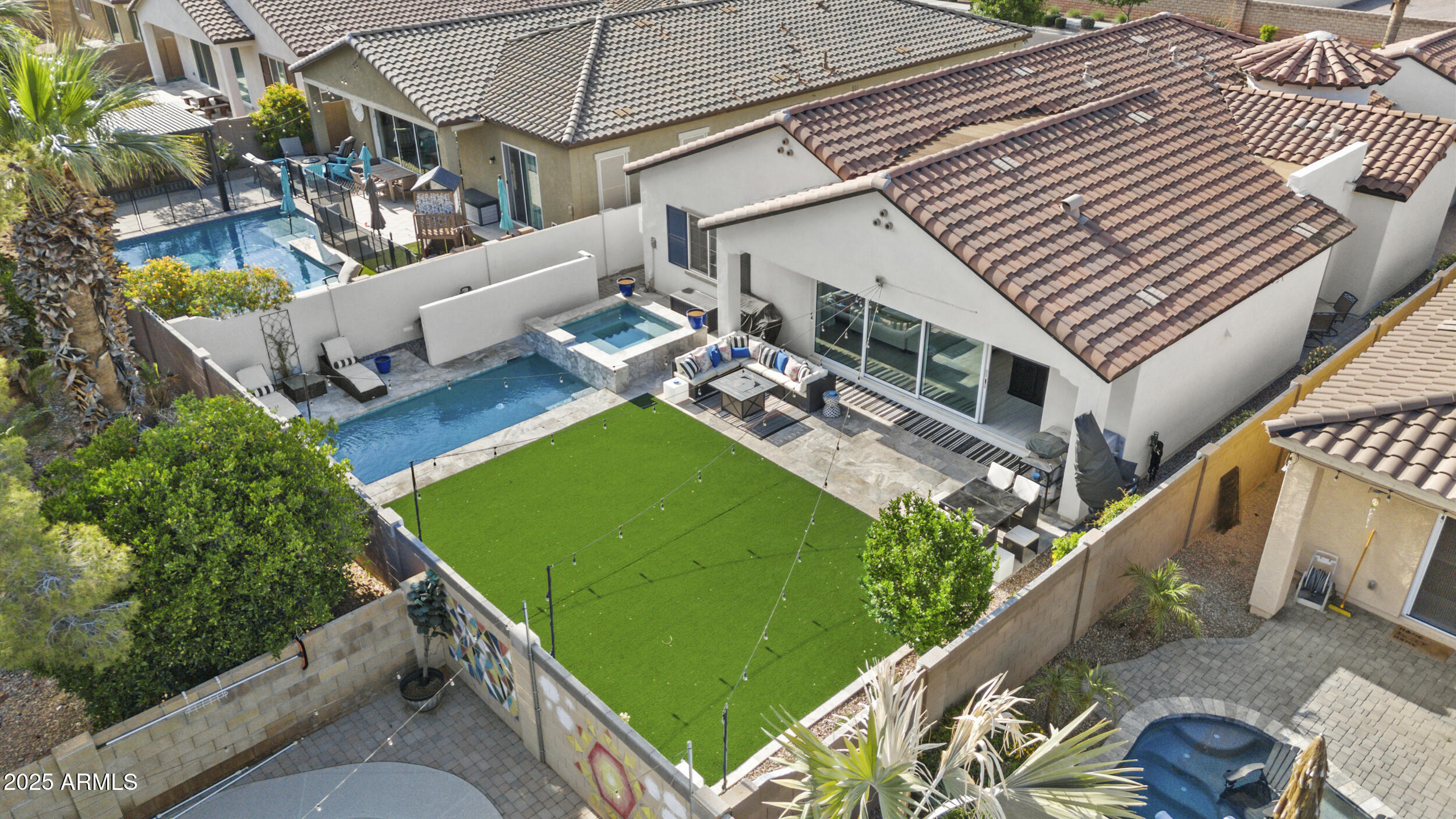 1508 E LEXINGTON Avenue