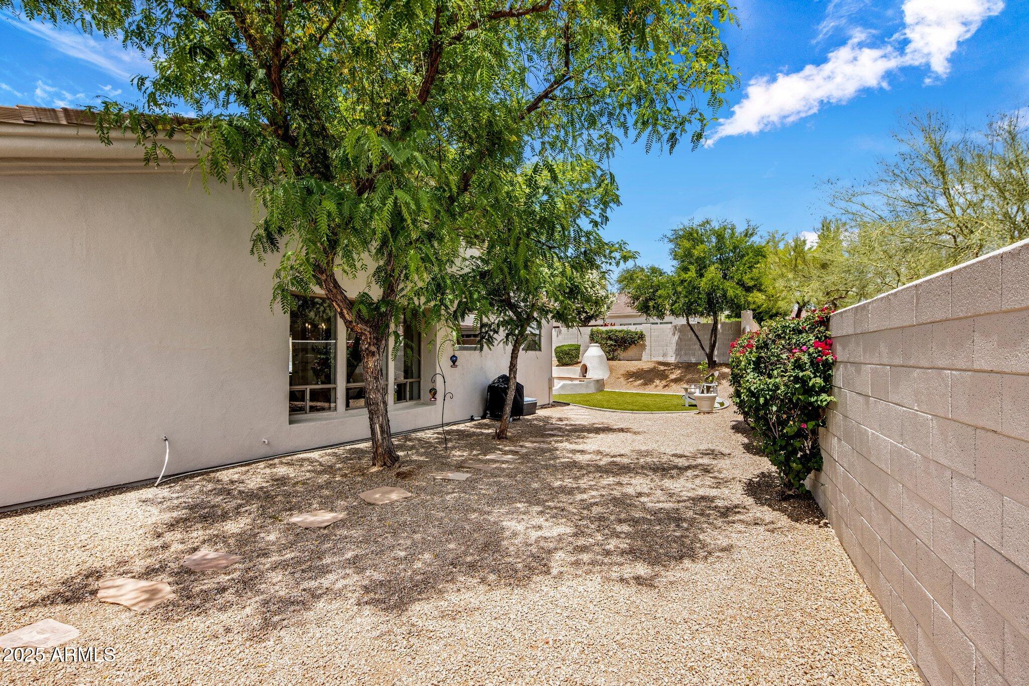 7492 E BUTEO Drive