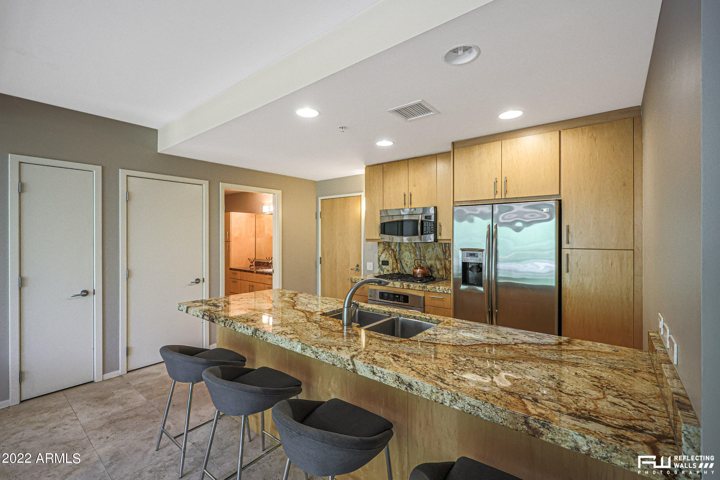 7117 E RANCHO VISTA Drive, 2004