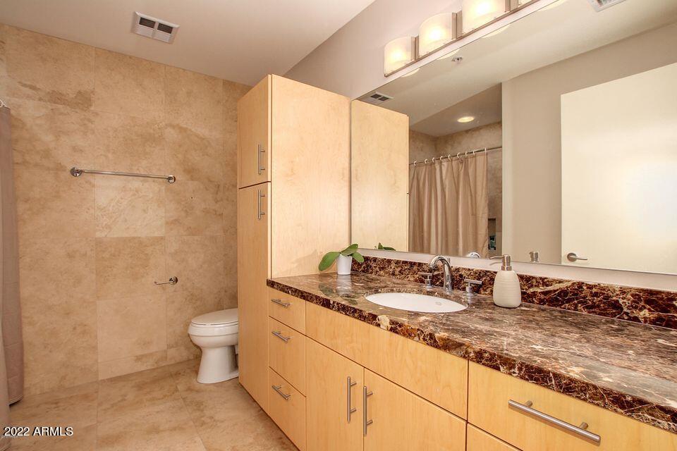 7117 E RANCHO VISTA Drive, 2004