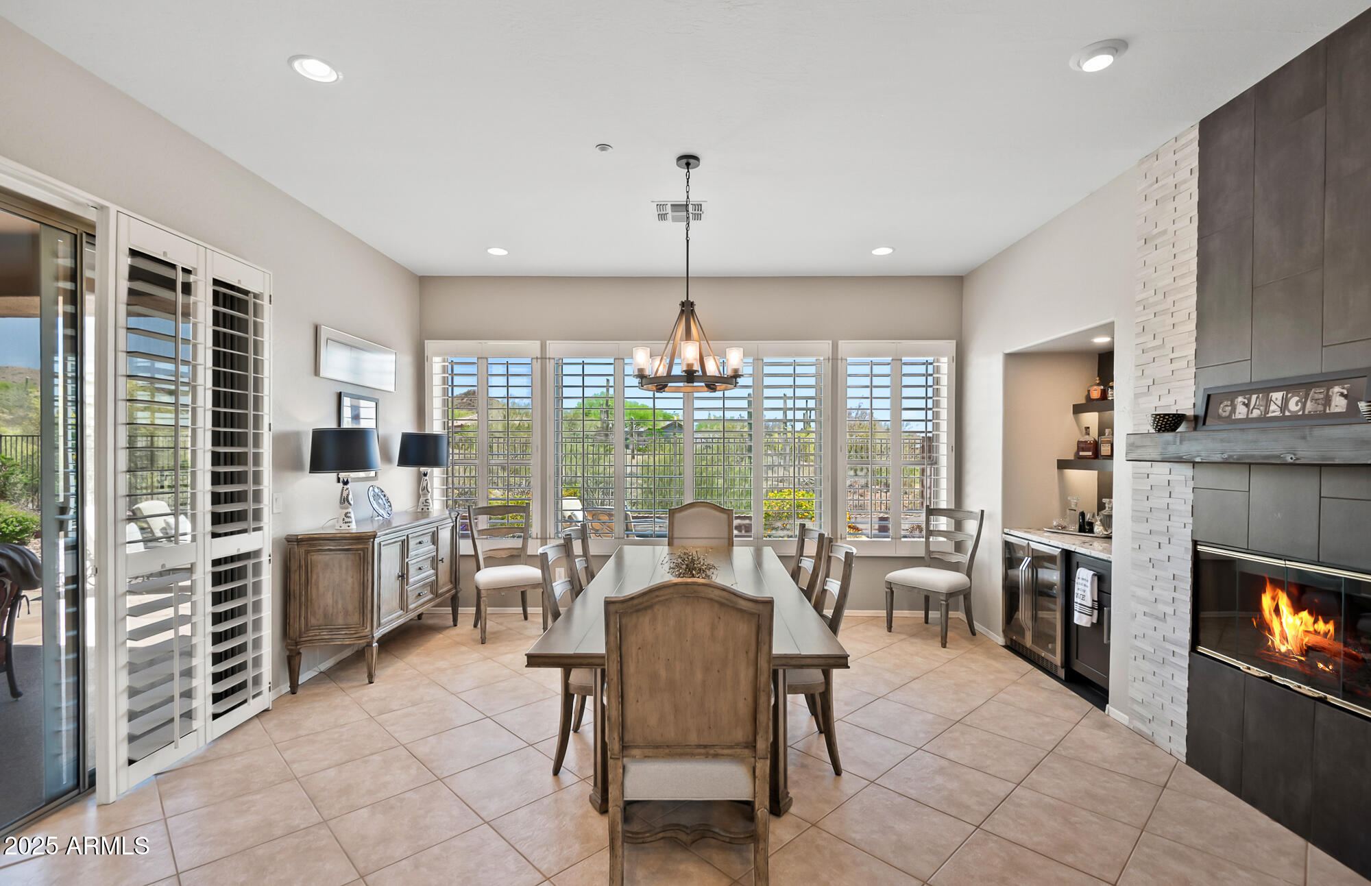 41731 N ROLLING GREEN Way