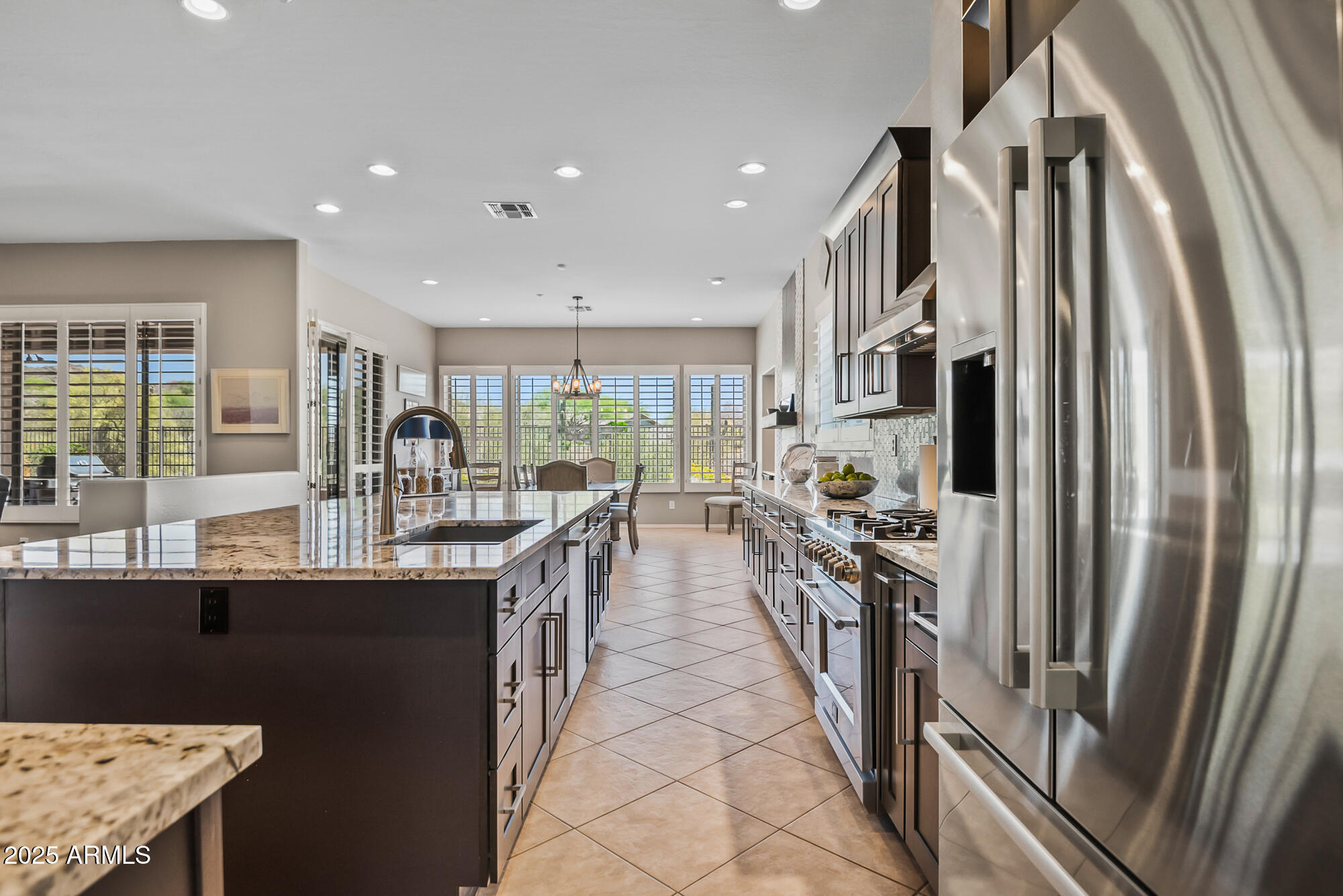 41731 N ROLLING GREEN Way