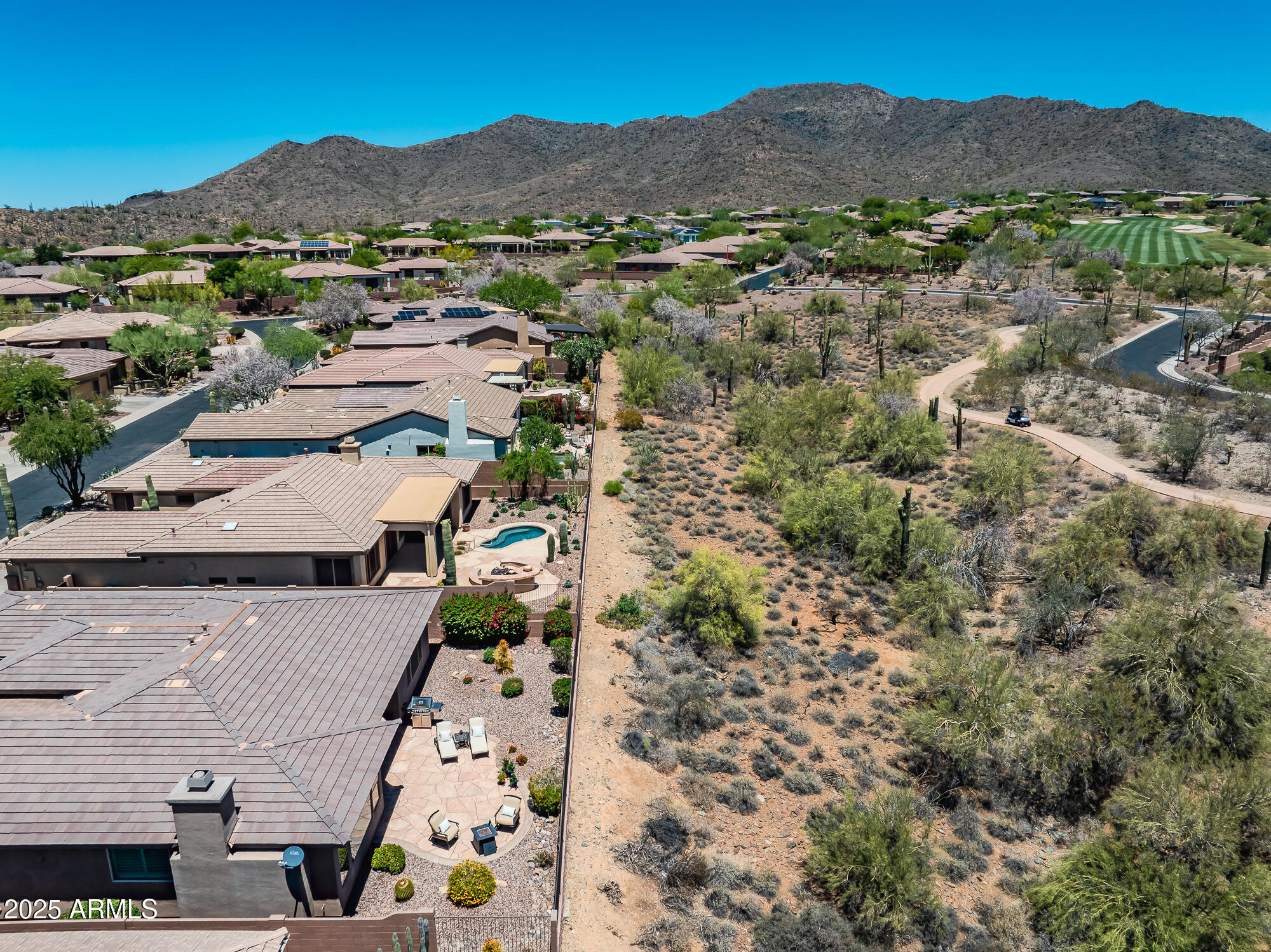 41731 N ROLLING GREEN Way