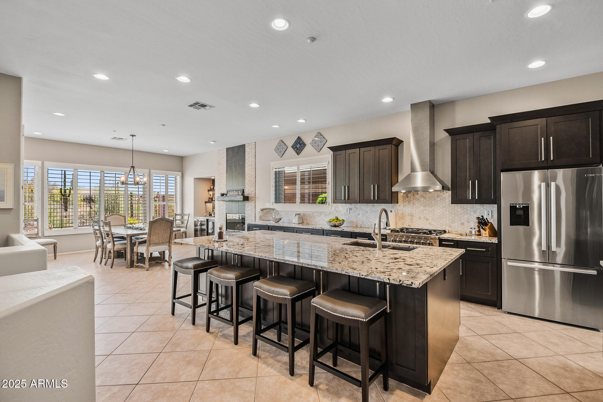 41731 N ROLLING GREEN Way