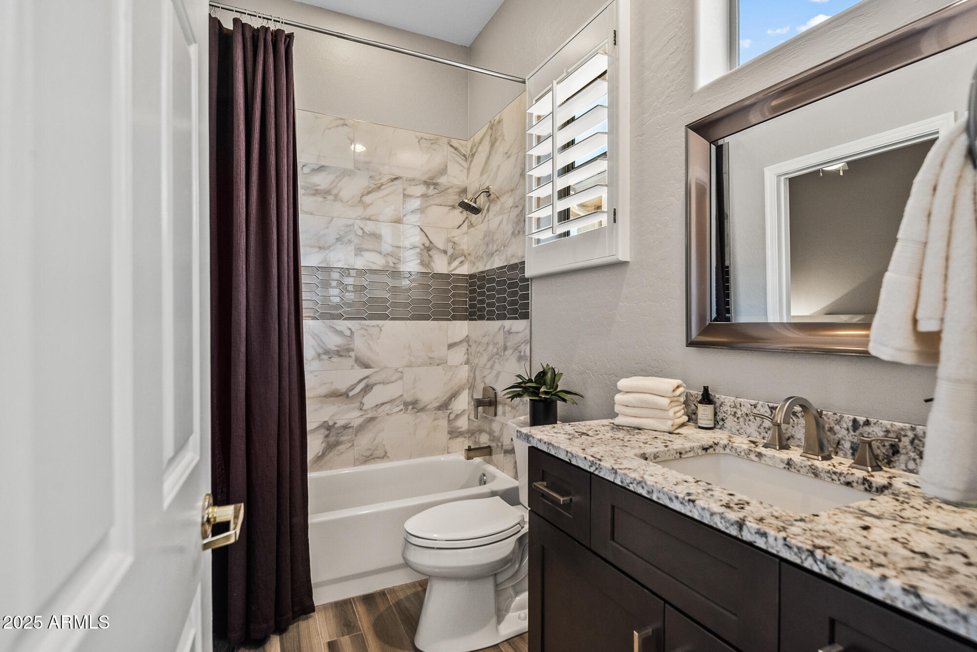 41731 N ROLLING GREEN Way