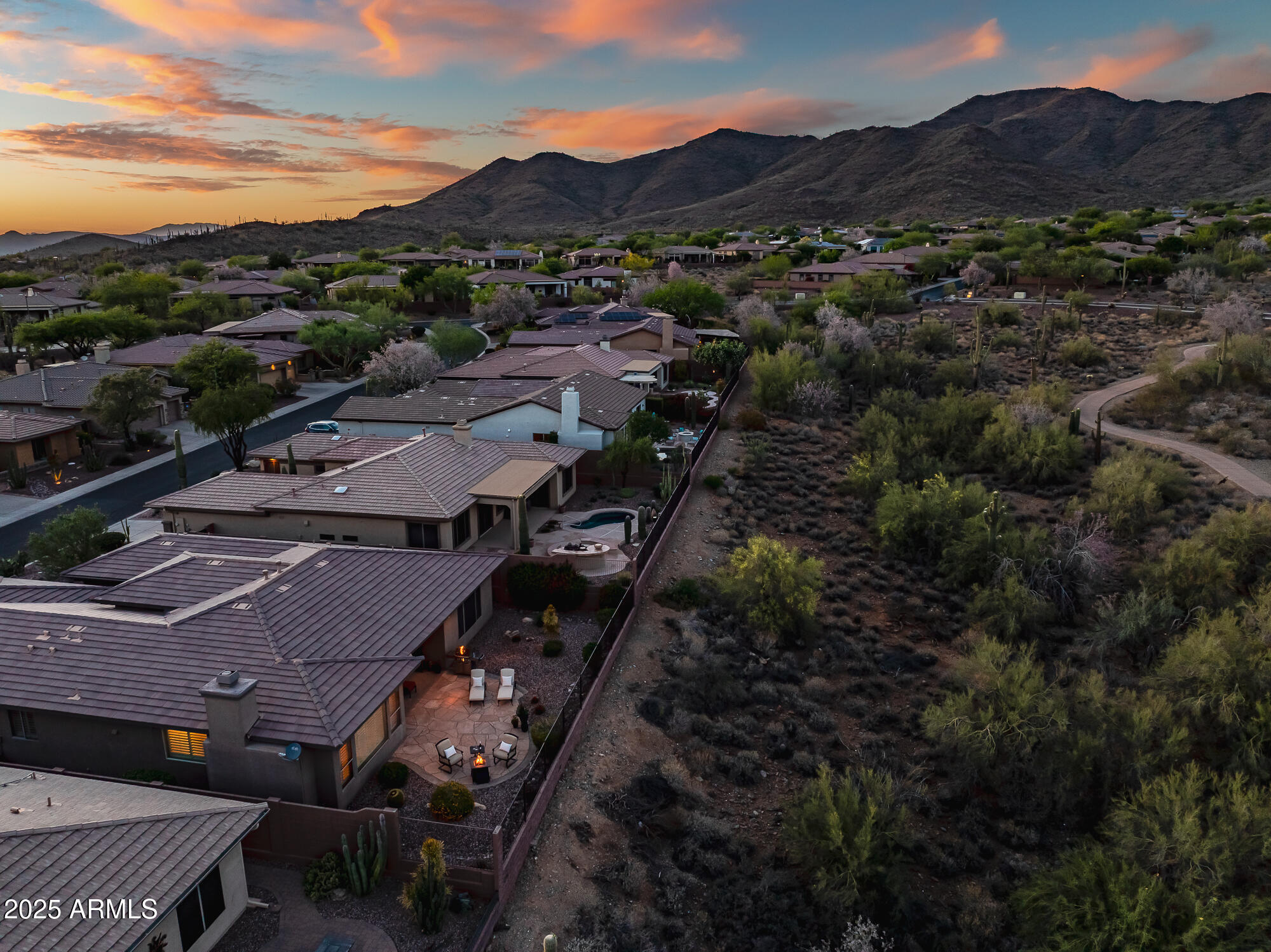 41731 N ROLLING GREEN Way