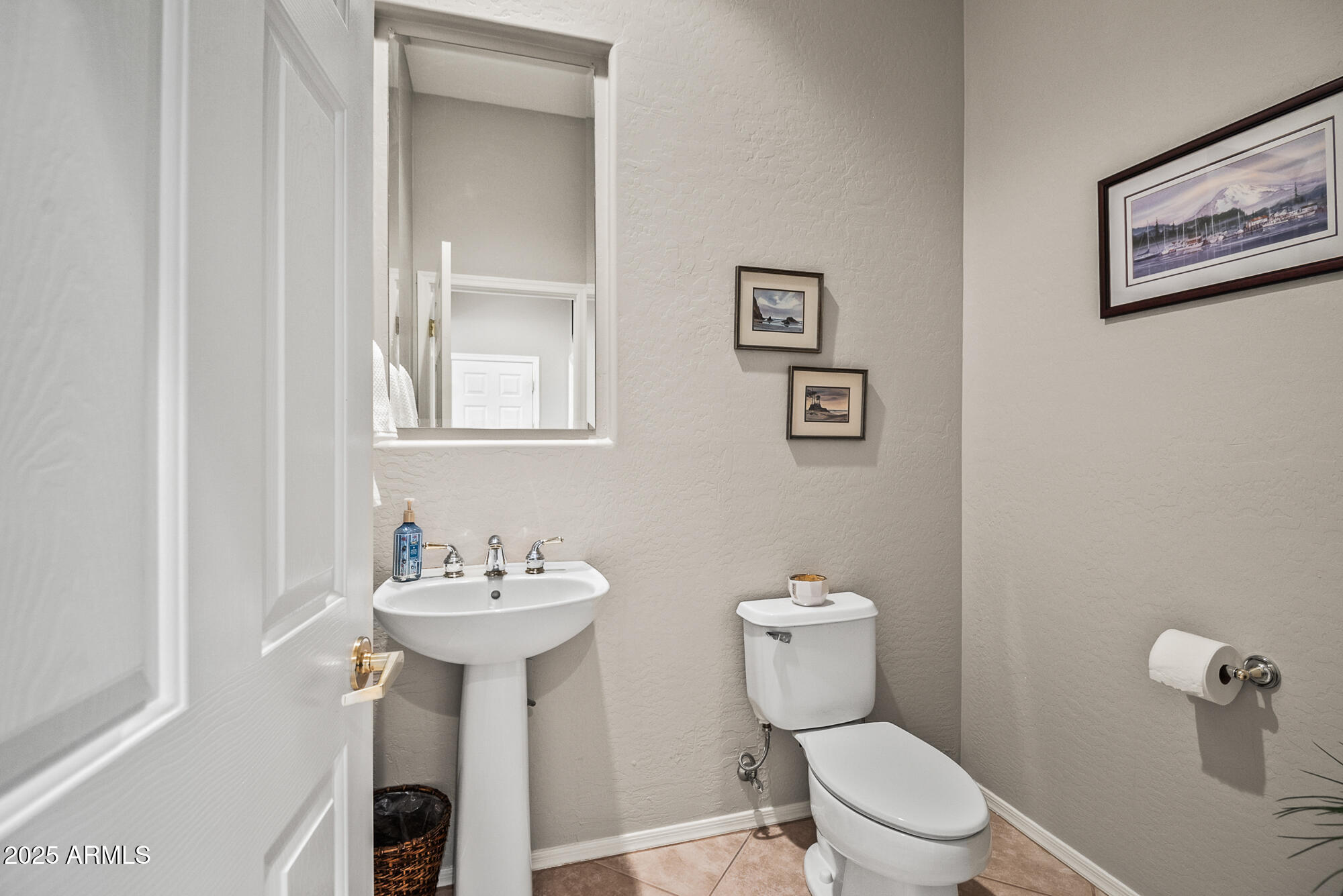 41731 N ROLLING GREEN Way