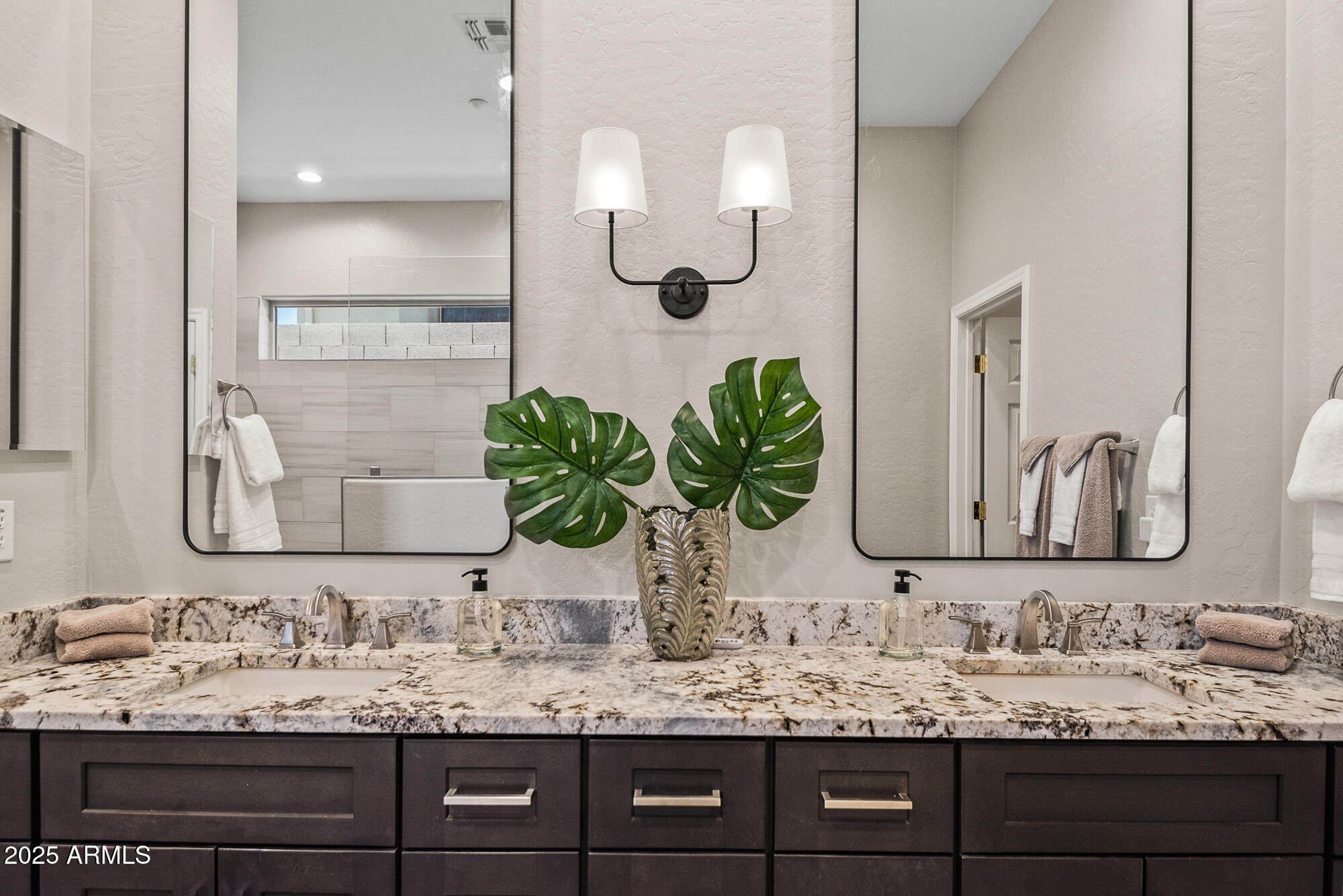 41731 N ROLLING GREEN Way