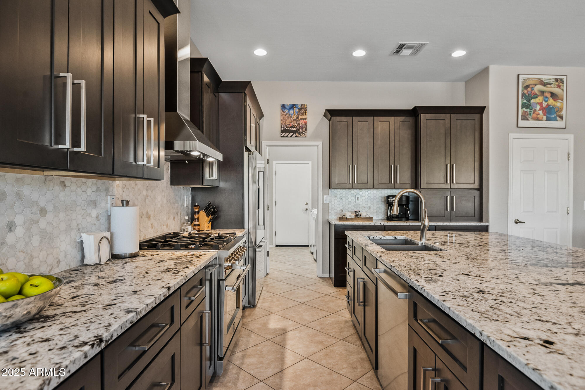 41731 N ROLLING GREEN Way