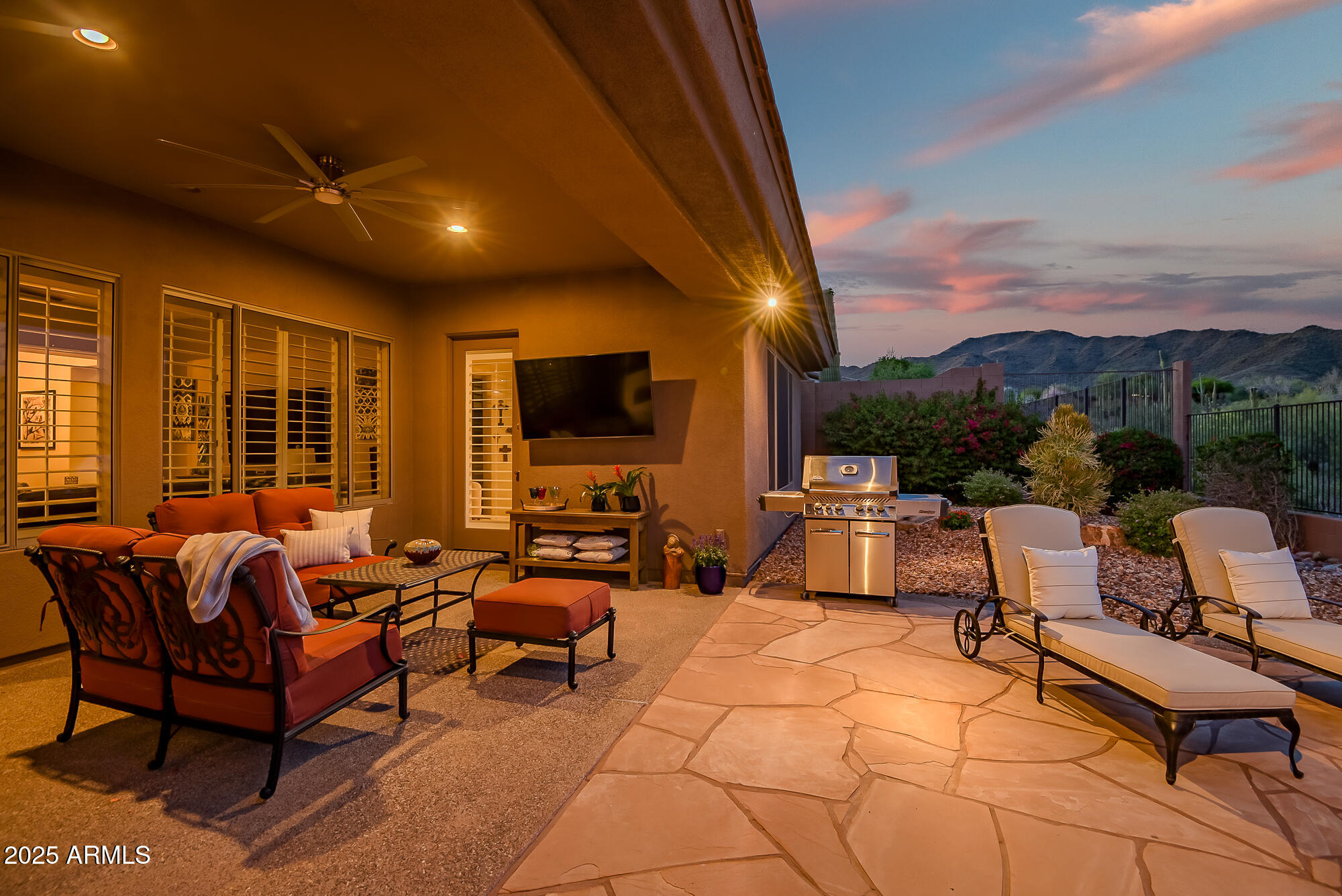 41731 N ROLLING GREEN Way