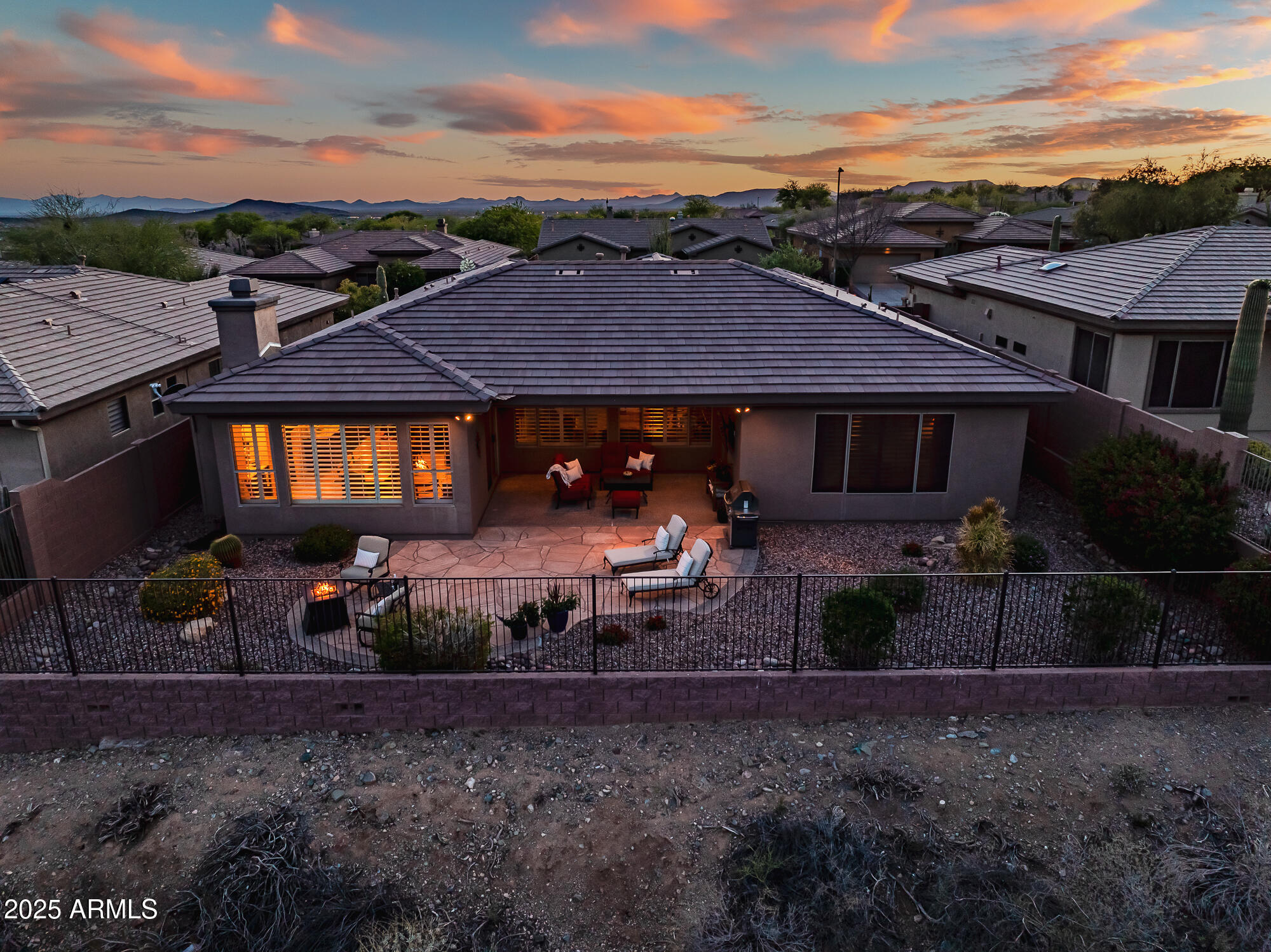 41731 N ROLLING GREEN Way