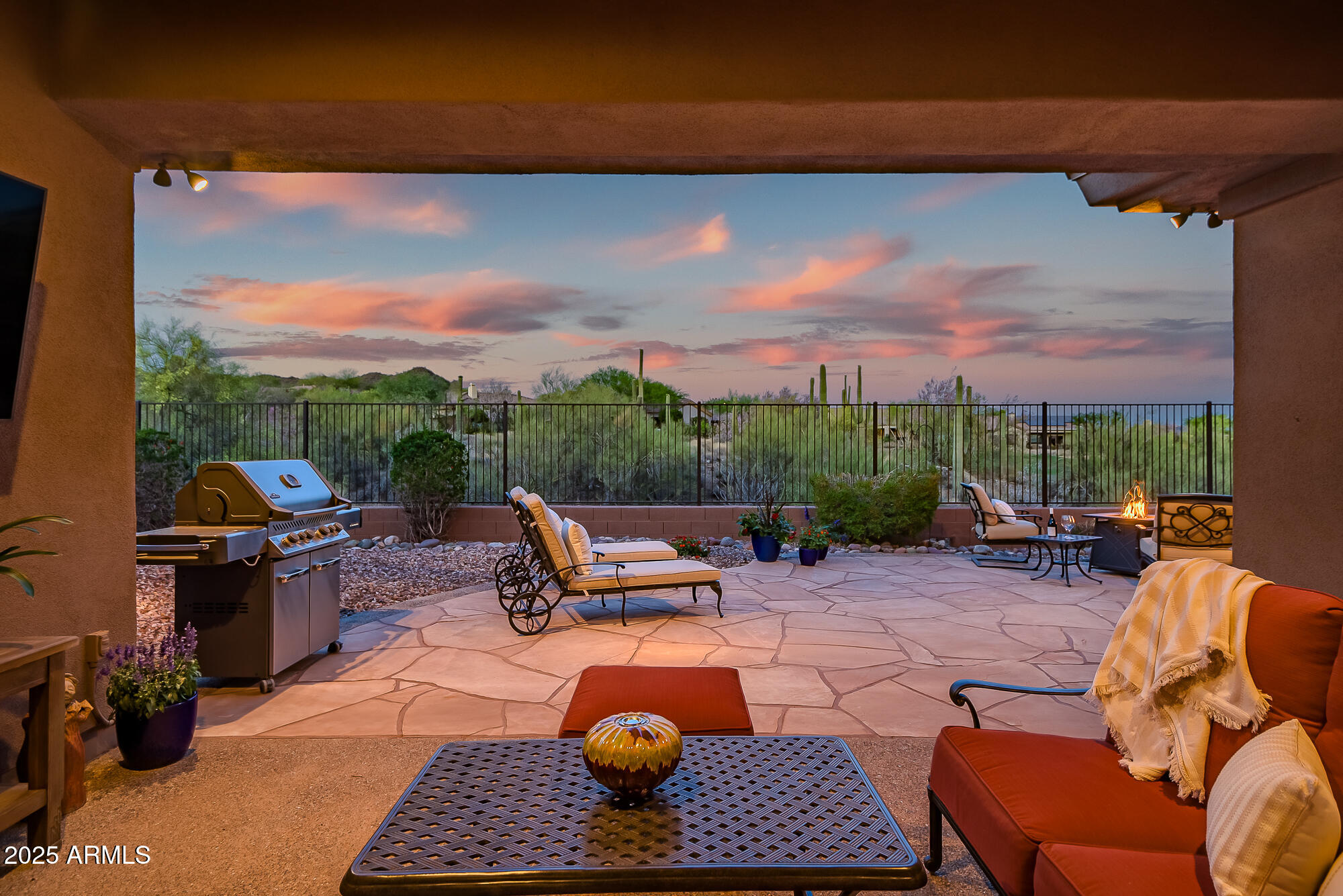 41731 N ROLLING GREEN Way