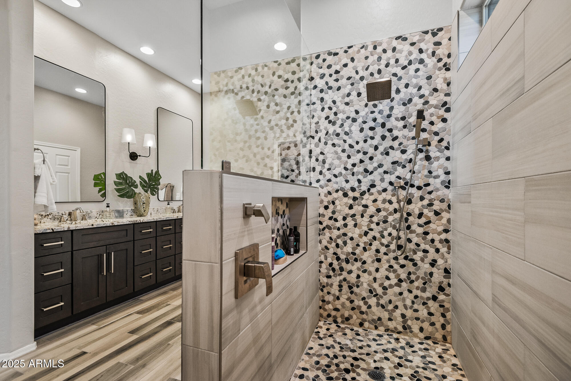 41731 N ROLLING GREEN Way